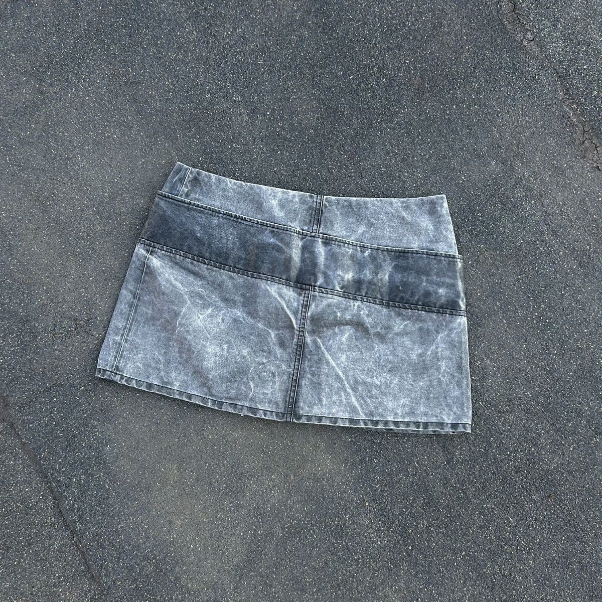 Diesel Vintage Diesel Belted Y2k Mini Skirt Size 30" / US 8 / IT 44 - 12 Thumbnail