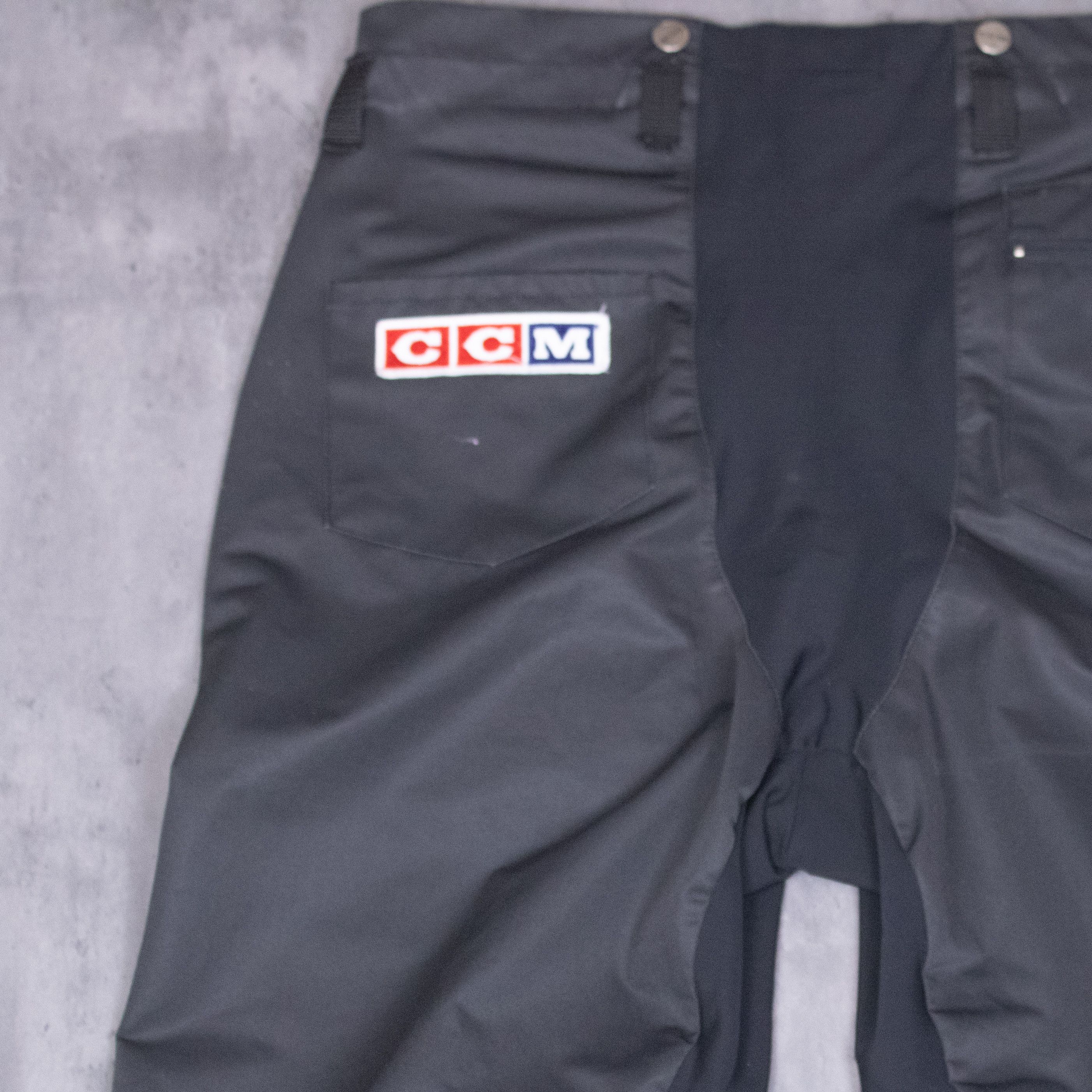Ccm × Vintage Vintage 1990's CCM Hockey Wide Legged Baggy Fit Black Pant's Size US 36 / EU 52 - 17 Thumbnail