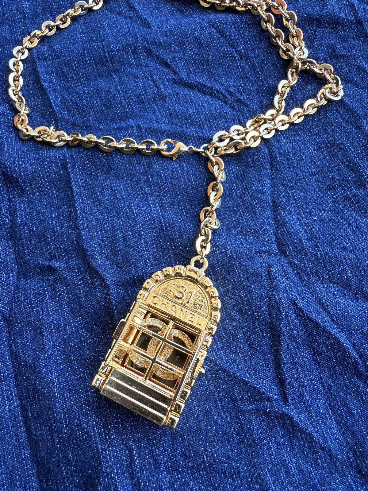 Chanel CHANEL Runway 31 Rue Cambon Door Long Necklace Gold Size ONE SIZE - 4 Thumbnail