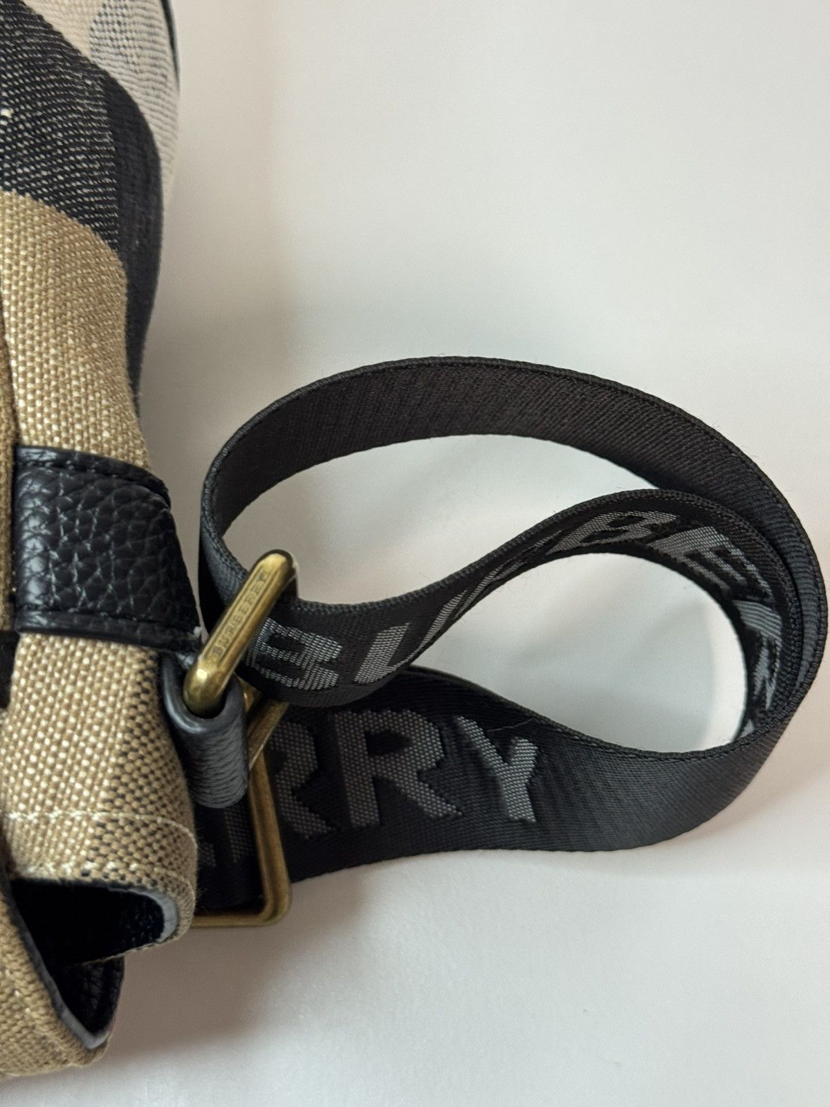 Burberry BURBERRY Canvas Mega Check Messenger Bag Crossbody LIKE NEW Size ONE SIZE - 4 Thumbnail