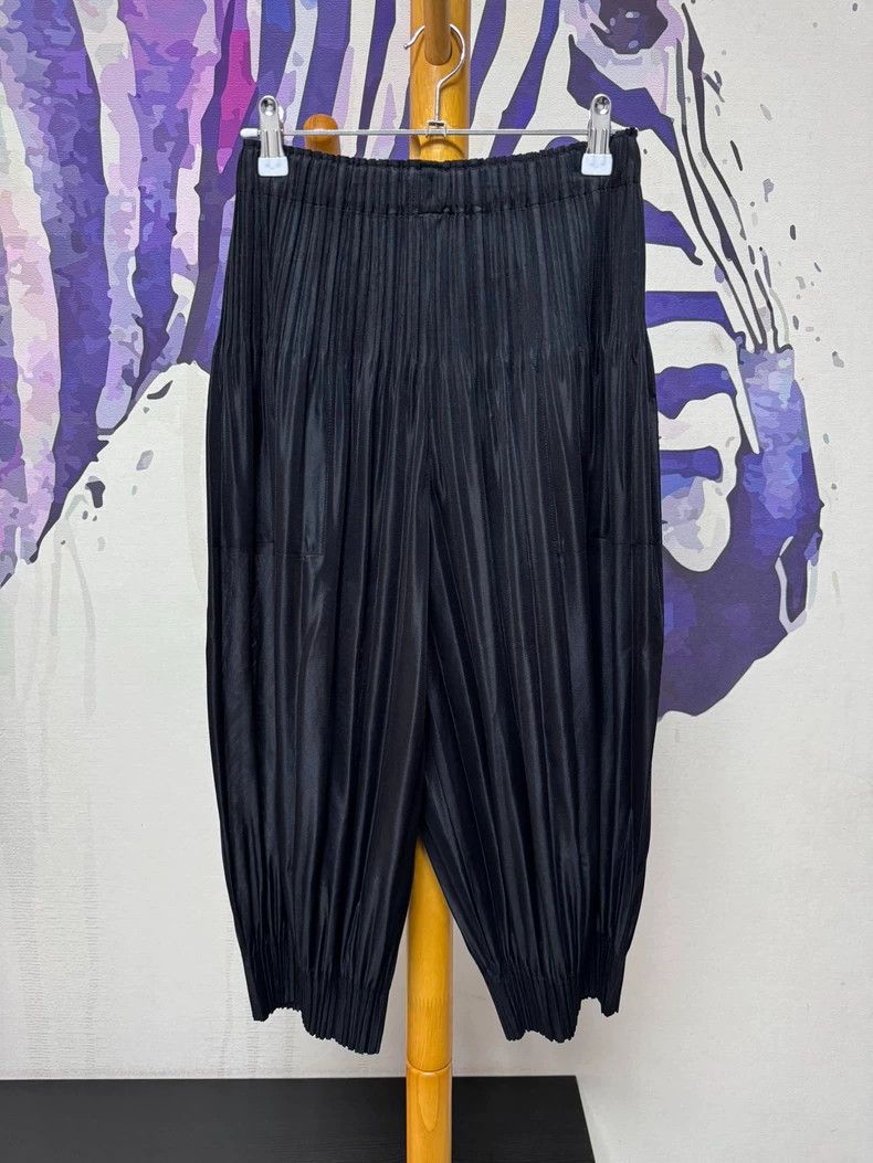 Issey Miyake issey miyake size:2 Black puff pleated pants Size 42" / US 20 - 1 Thumbnail