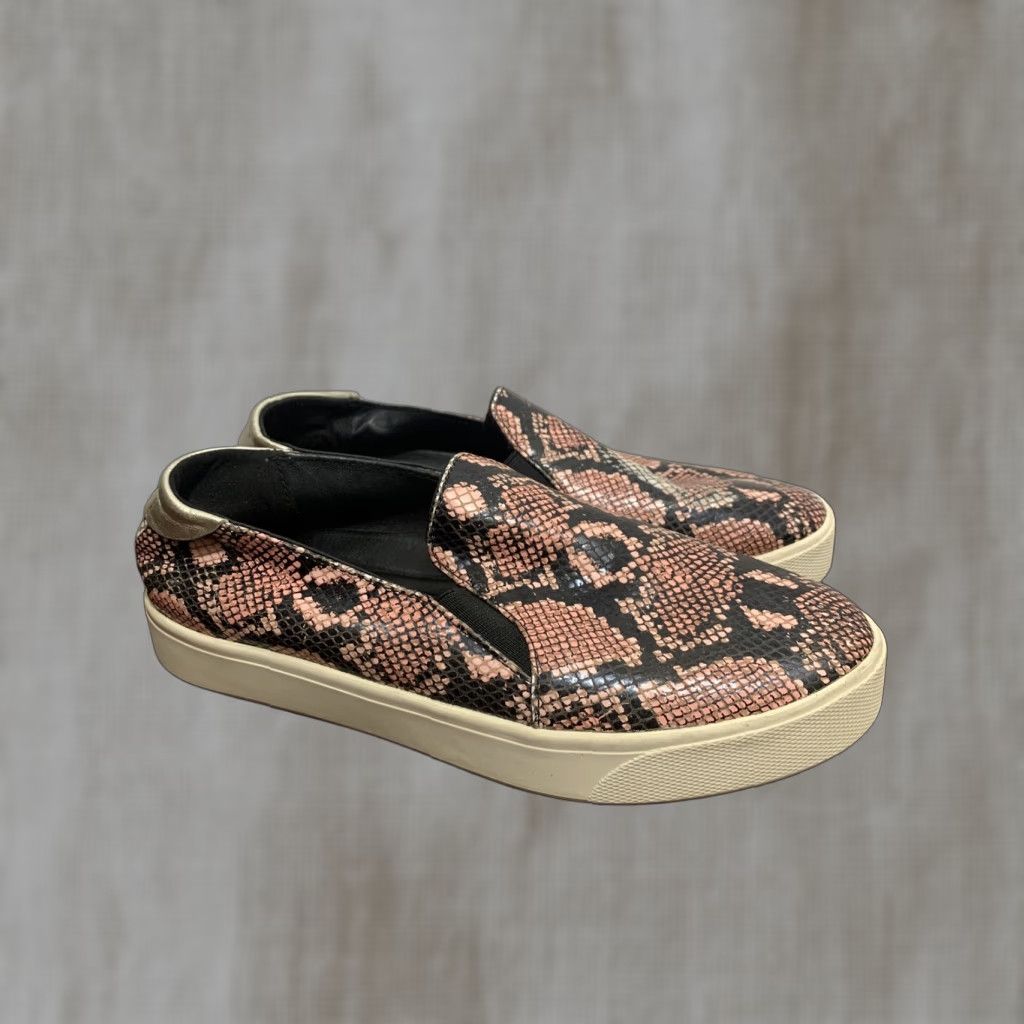 Cole Haan Cole Haan Women's Grandpro Spectator Slip On Sneaker Coral Snake Print 7.5 B Leather Multicolor Snake Print Casual Shoes Preschool? Size US 8 / IT 38 - 1 Thumbnail