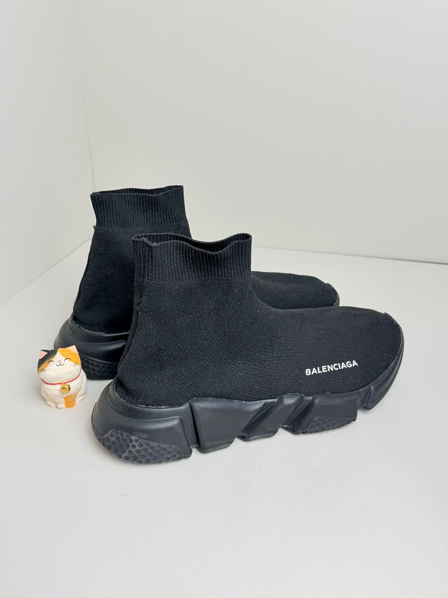 Balenciaga Balenciaga Black Lowtop Sneakers us_9 Women Size US 9 / IT 39 - 1 Thumbnail