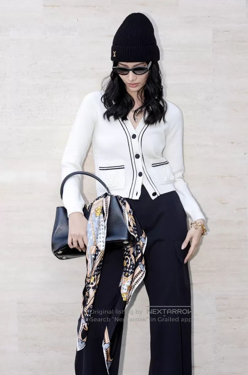 Louis Vuitton Louis Vuitton 25 white knitted cardigans shirt Size XS / US 0-2 / IT 36-38 - 9 Thumbnail