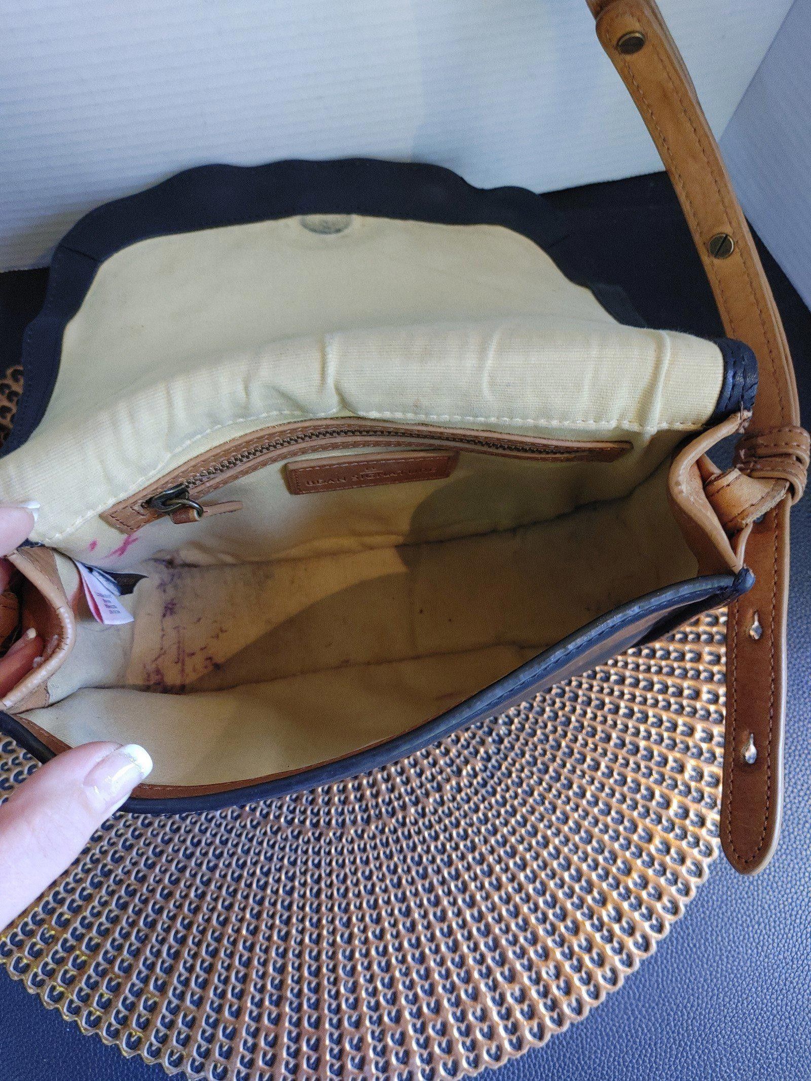 L.L. Bean L.L. Bean Signature Leather Flap Bag Size ONE SIZE - 7 Thumbnail