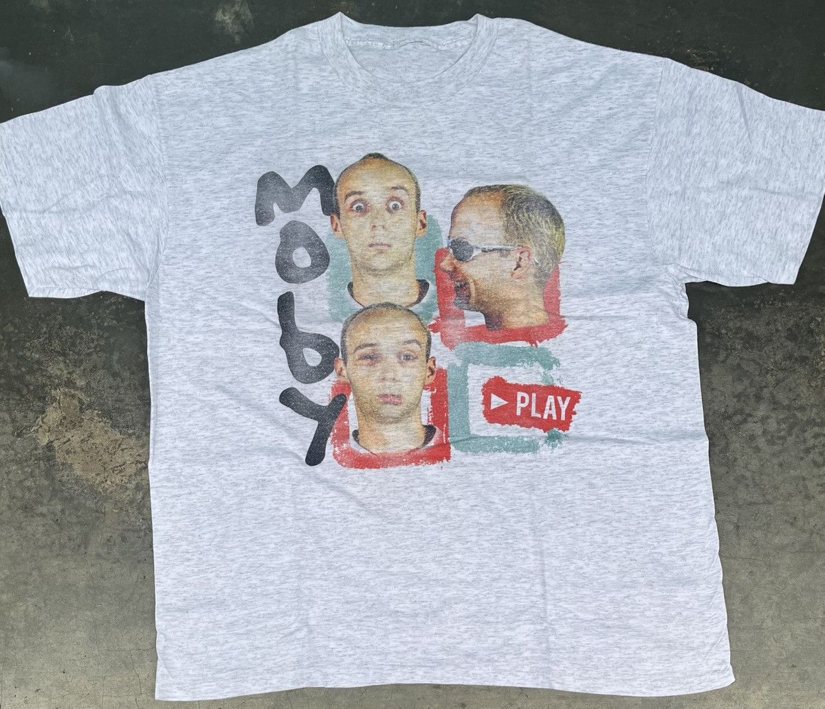 Band Tees Moby Play Tshirt Size US XXL / EU 58 / 5 - 1 Thumbnail