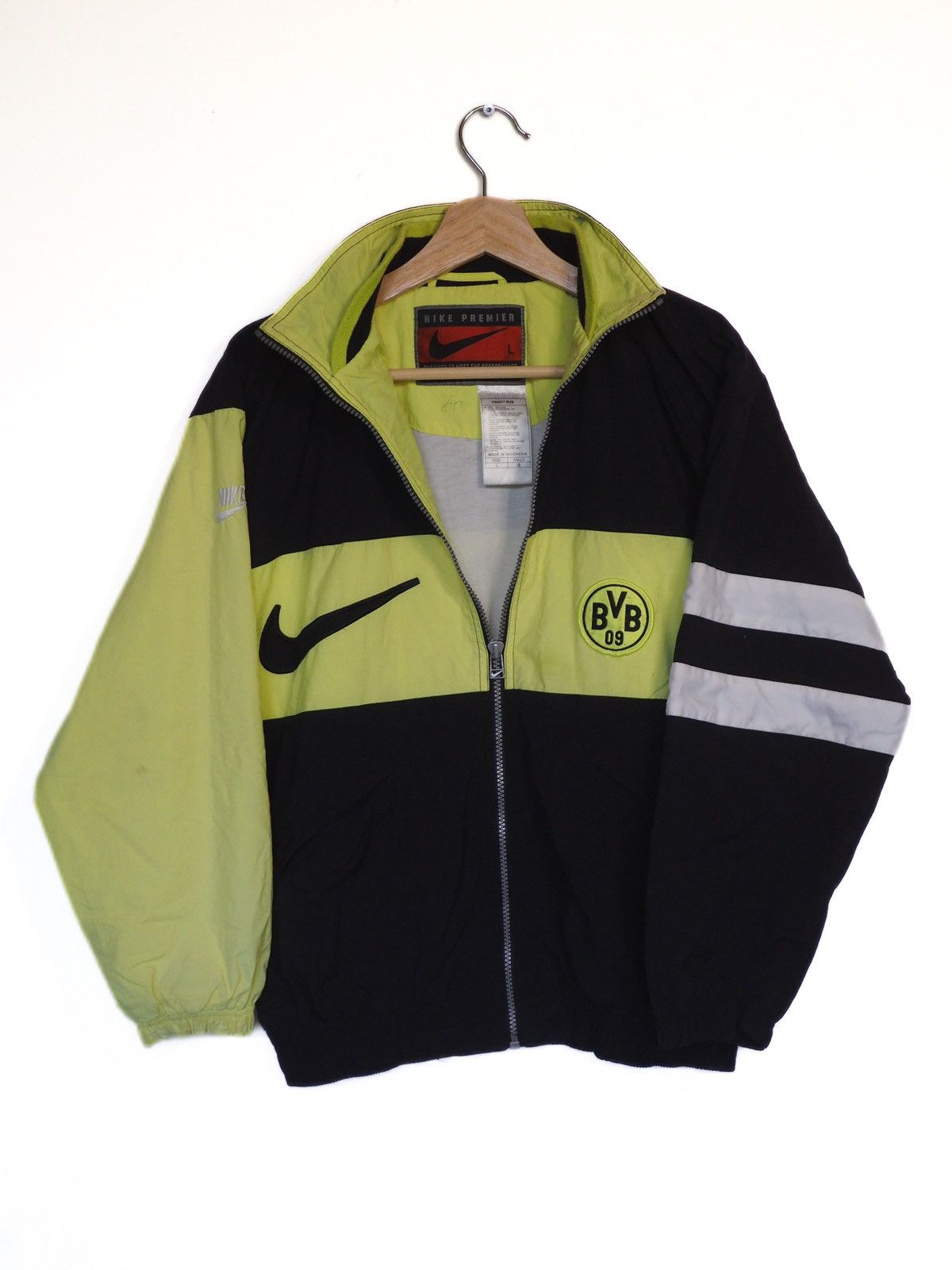 Nike Nike X Borussia Dortmund 90’s bomber jacket Size S / US 4 / IT 40 - 2 Thumbnail