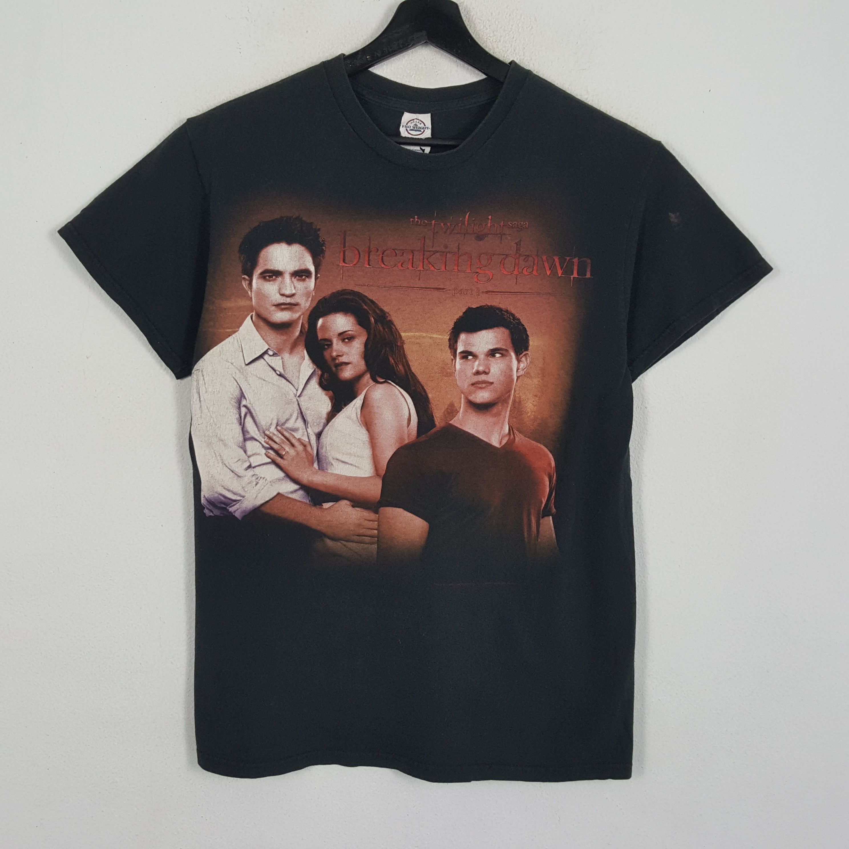 Femme Twilight Saga Movies Edward And Bella Love With Roses T