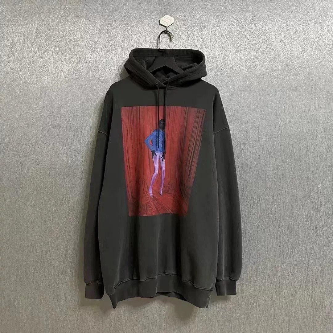 Balenciaga balenciaga graphic hoodie with unique design Size US XS / EU 42 / 0 - 1 Thumbnail