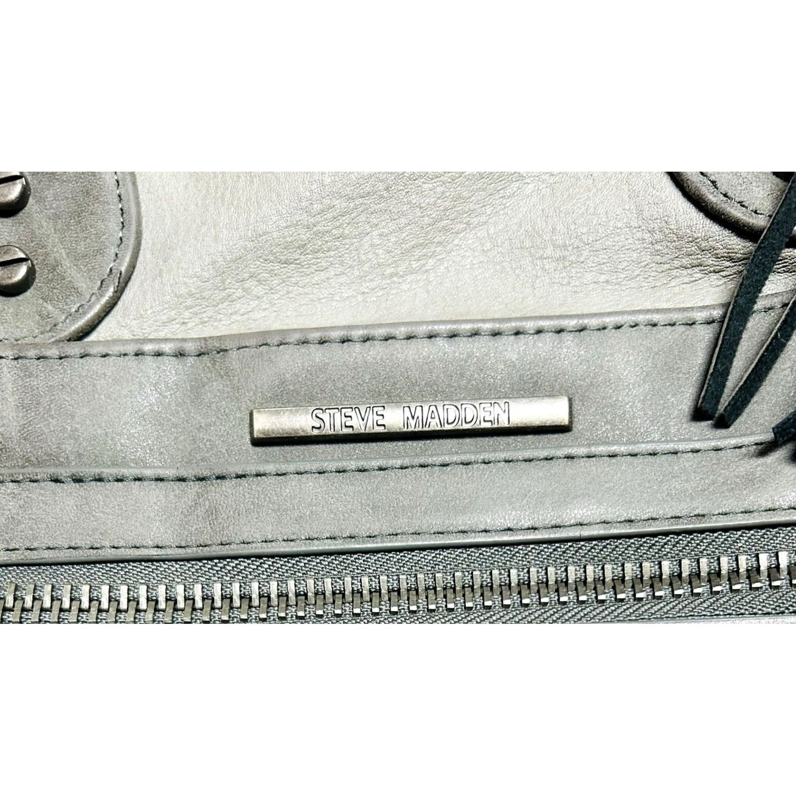 Steve Madden Steve Madden Women's Gray Leather Large Purse Shoulder Handbag Tote Tassel Read Size ONE SIZE - 4 Thumbnail