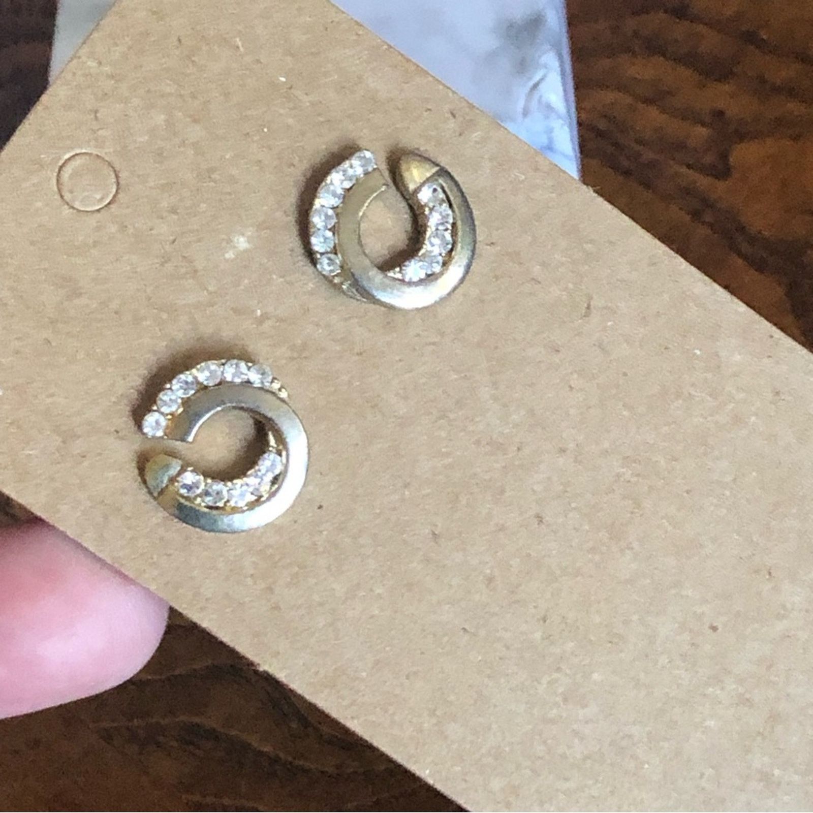 Vintage Elegant matte gold tone clear rhinestone earrings Size ONE SIZE - 3 Thumbnail