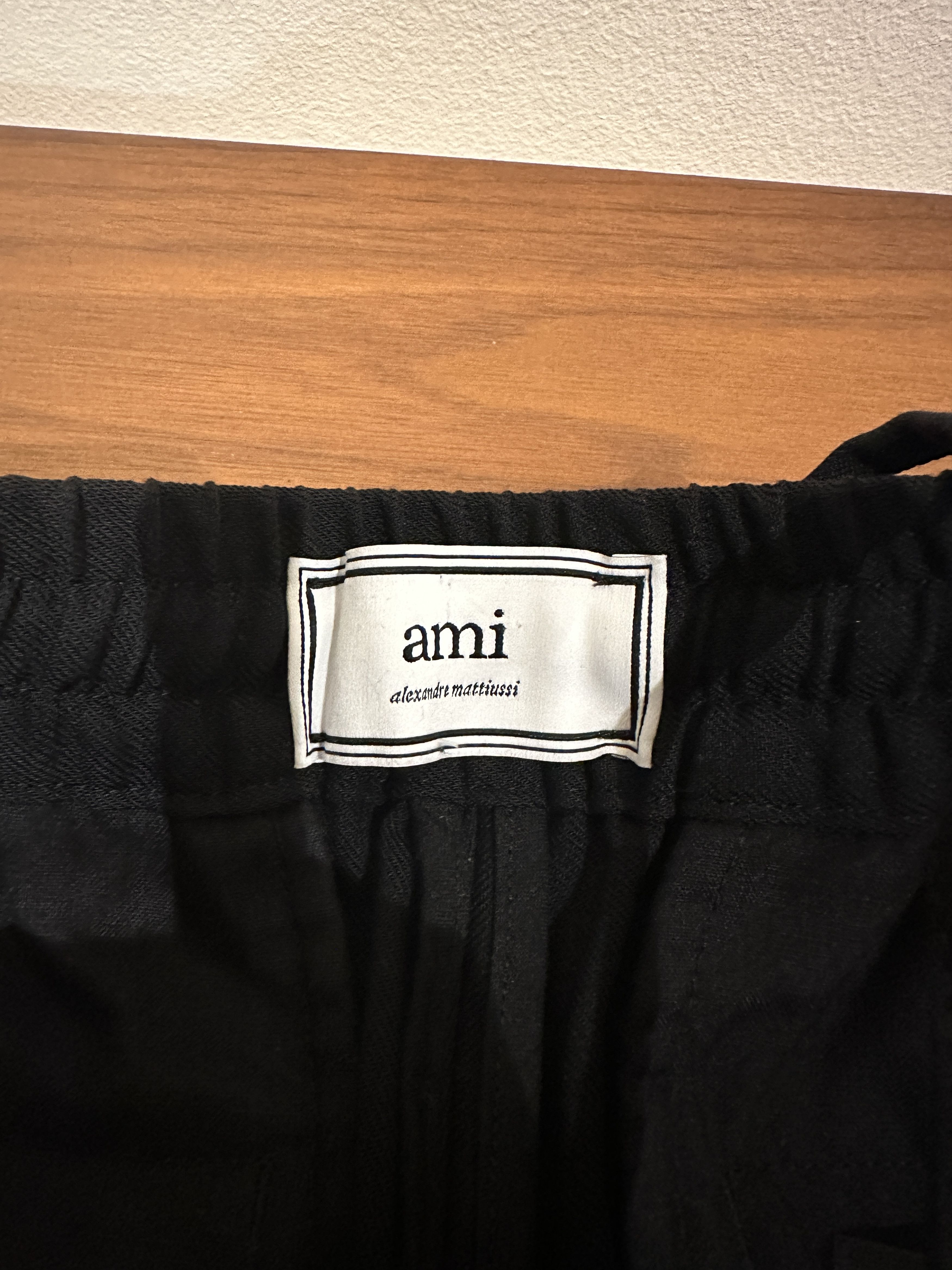 AMI Cropped Elastic Waist Tapered Pants Size US 28 / EU 44 - 3 Thumbnail