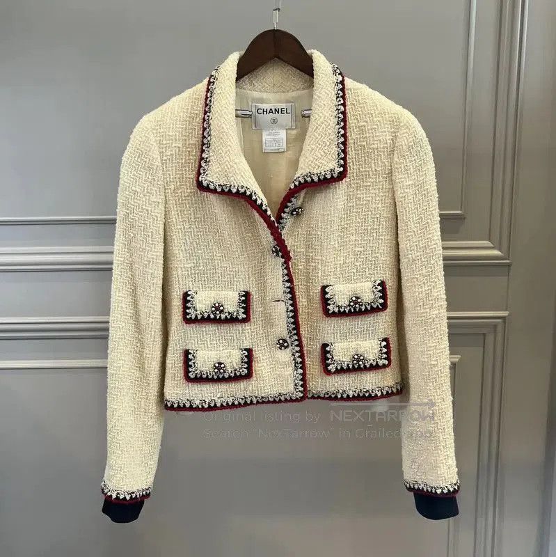 Chanel Chanel White Wool Tweed Jacket . Size M / US 6-8 / IT 42-44 - 1 Thumbnail