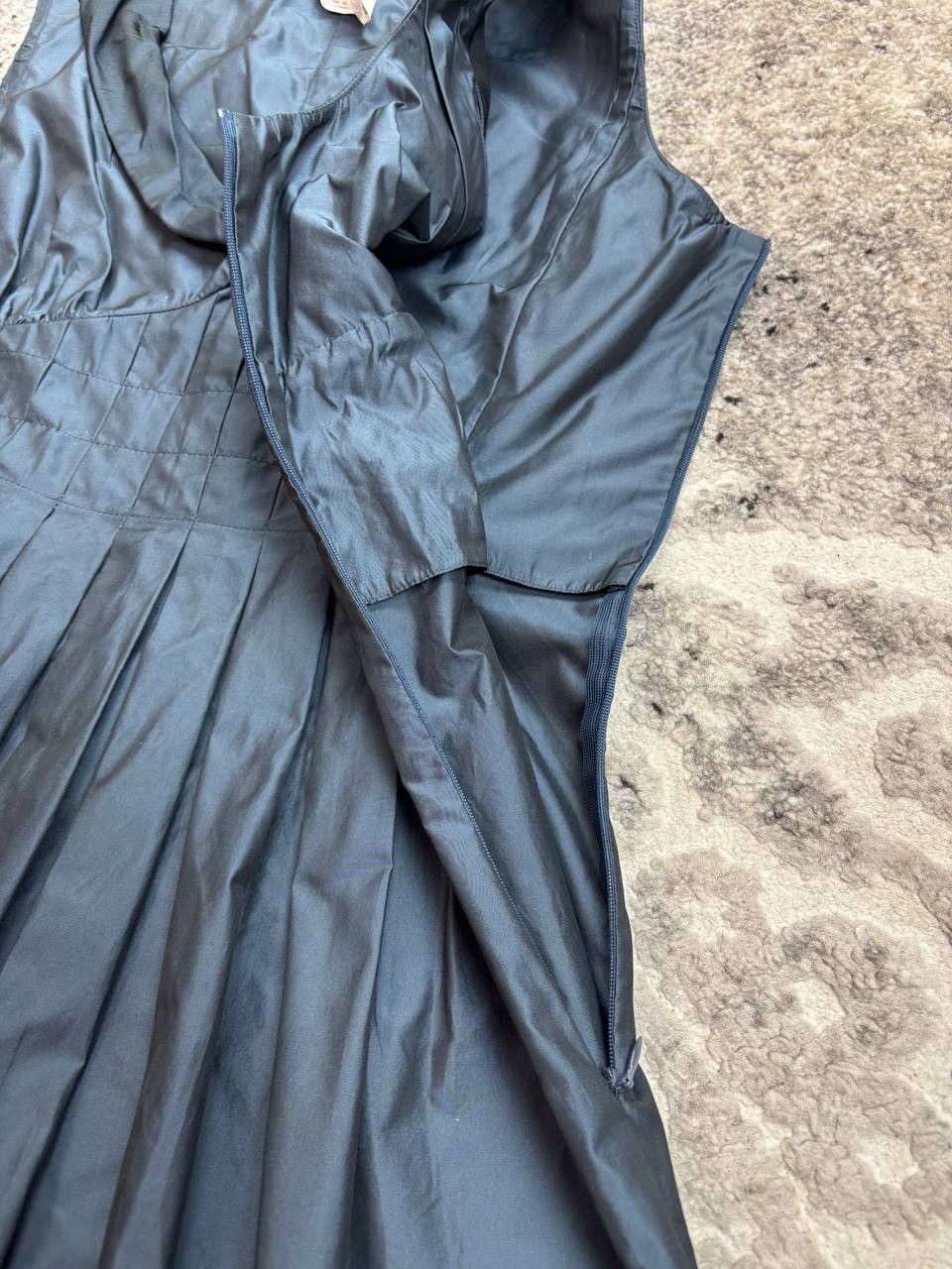 Weekend Max Mara Weekend Max Mara Pleated Midi Dress / Graphite Grey Size L / US 10 / IT 46 - 7 Thumbnail