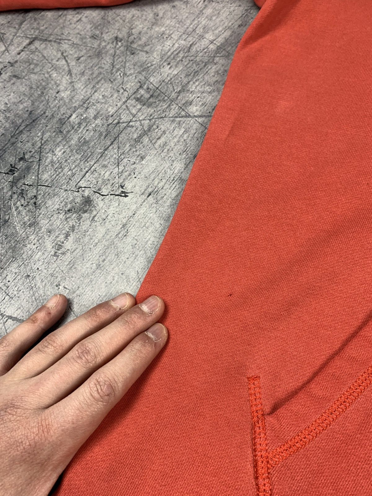 Nike Vintage Y2K Nike Swoosh Hoodie Big Logo Red Heavy Cotton Size US L / EU 52-54 / 3 - 11 Thumbnail