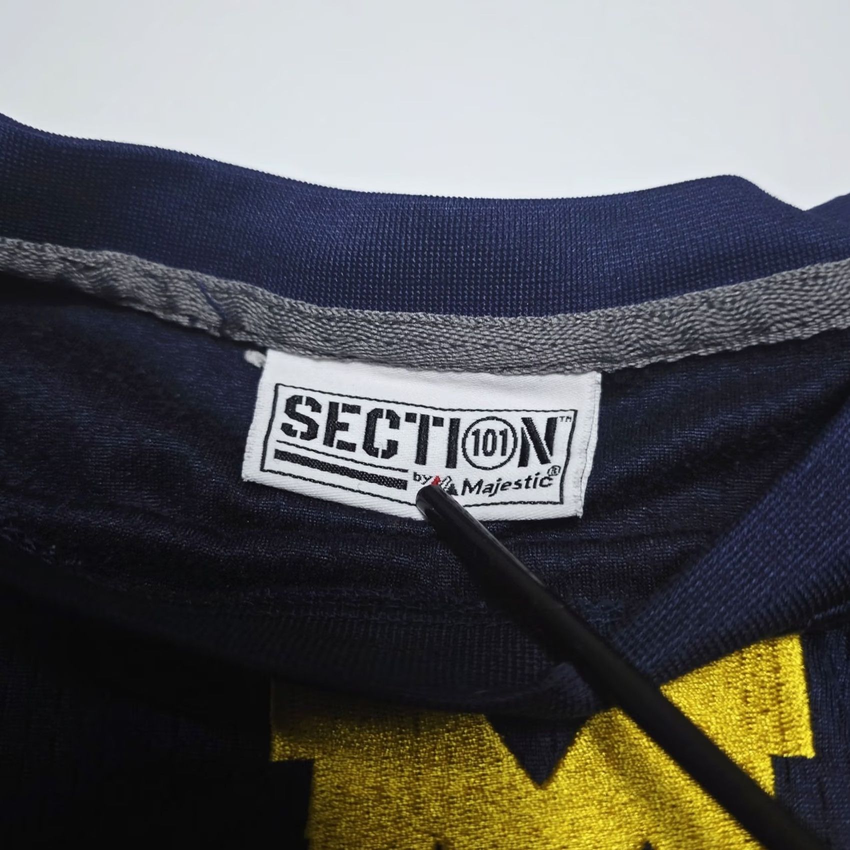 NCAA Michigan Wolverines Athletic Sweatshirt Mens Large Pullover Section 101 NCAA Size US L / EU 52-54 / 3 - 5 Thumbnail