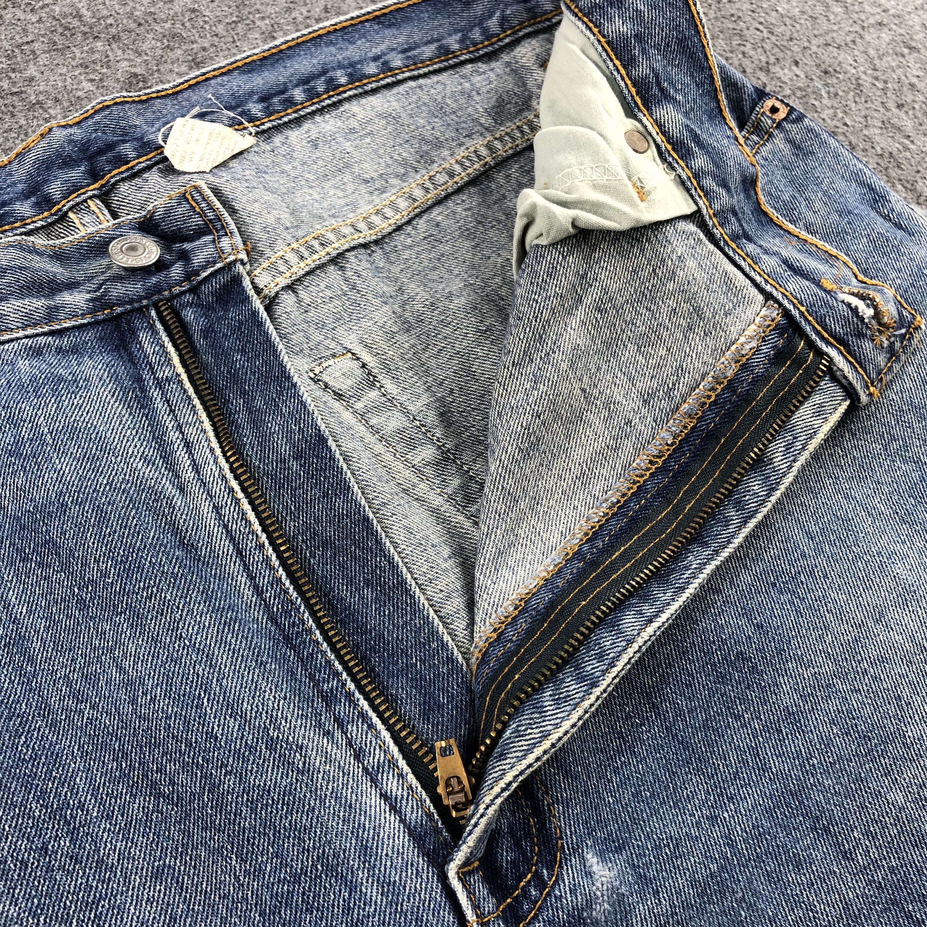 Levi's 90s Vintage Blue Wash Levis 505 Jeans-J1556 Size US 38 / EU 54 - 9 Thumbnail