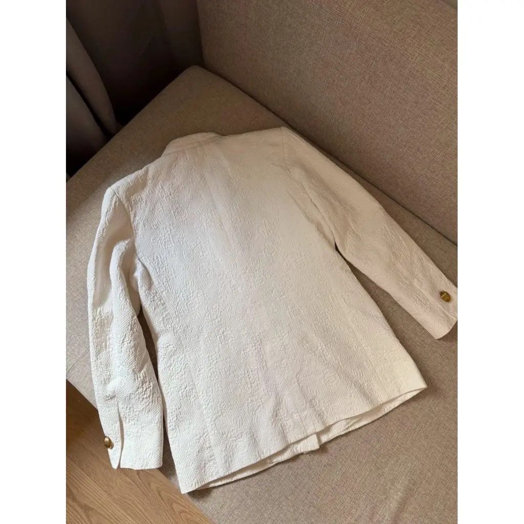 Yves Saint Laurent Yves Saint Laurent White Vintage Blazer Gold Buttons FR36 Size XS / US 0-2 / IT 36-38 - 3 Thumbnail