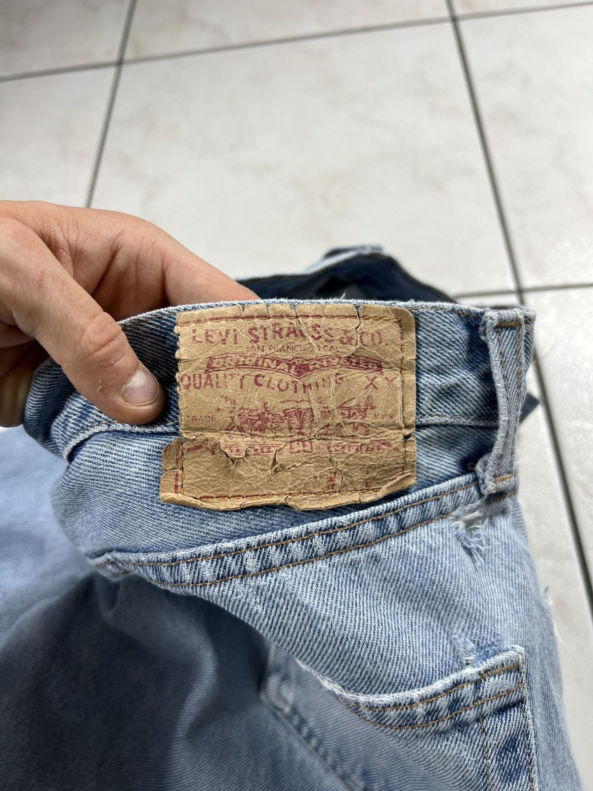Levi's Vintage 90s Levi’s 518 light blue washed distressed jeans Size US 33 - 18 Thumbnail
