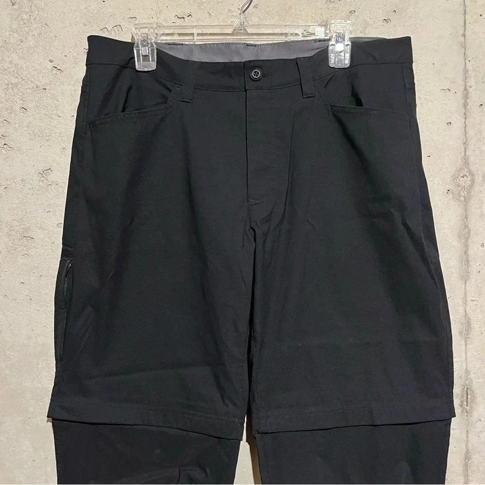 Eddie Bauer Eddie Bauer Convertible Tech Pants Size 36x30 Black Size US 36 / EU 52 - 2 Thumbnail