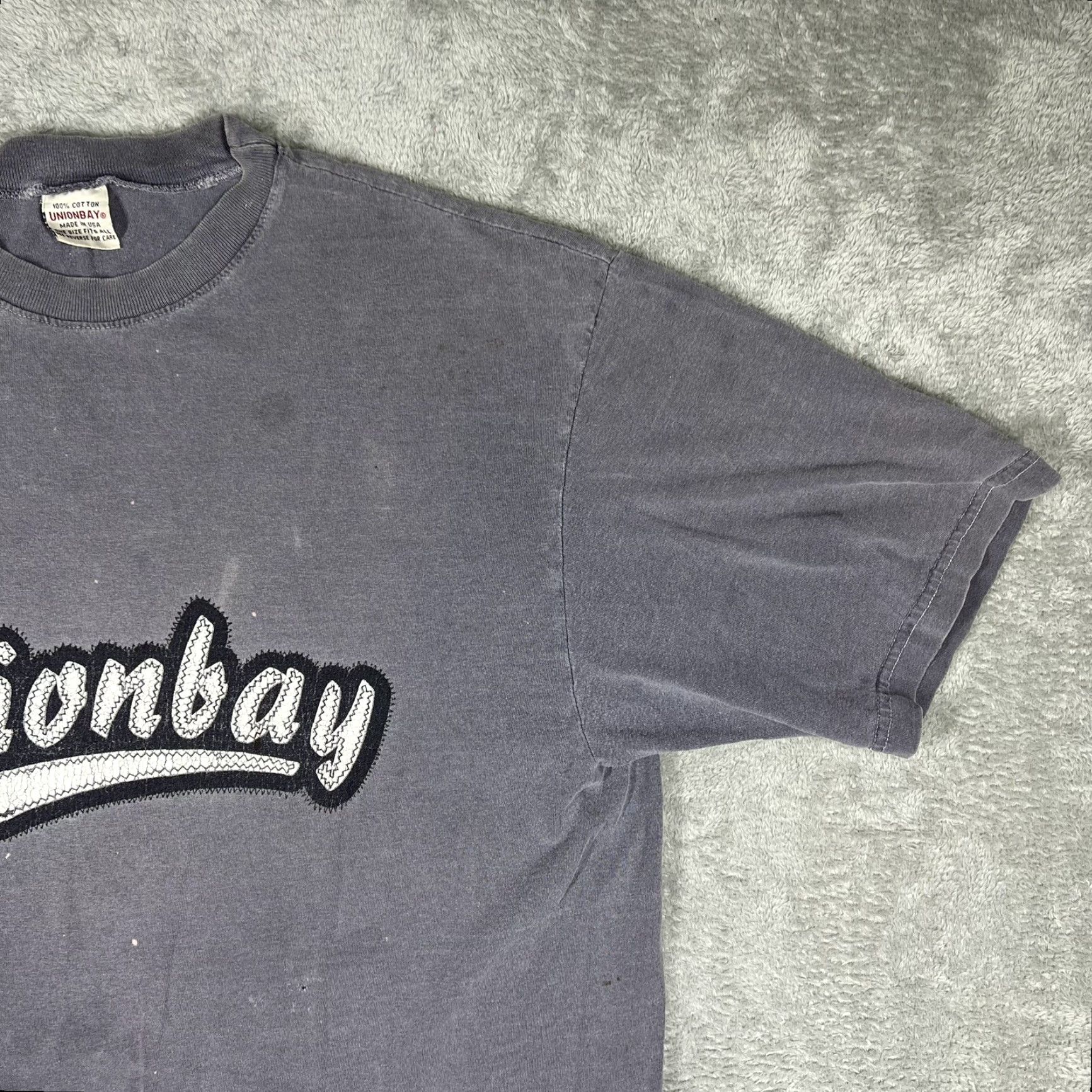 Vintage VINTAGE Unionbay Men’s T-Shirt XL Gray Graphic Tee Distressed 1990s Grunge Mens/Men’s Shirt Short Sleeve 100% Cotton USA Original Size US XL / EU 56 / 4 - 2 Thumbnail