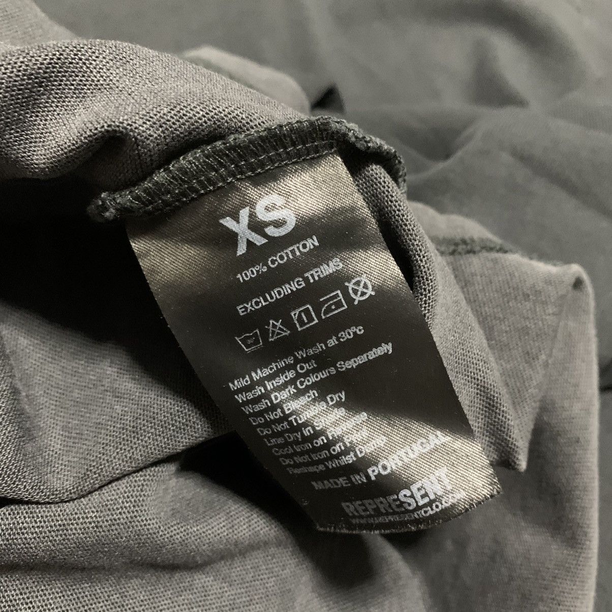 Represent Clo. Represent XS Feel The Heat Vintage Black Tee Size US XS / EU 42 / 0 - 6 Thumbnail