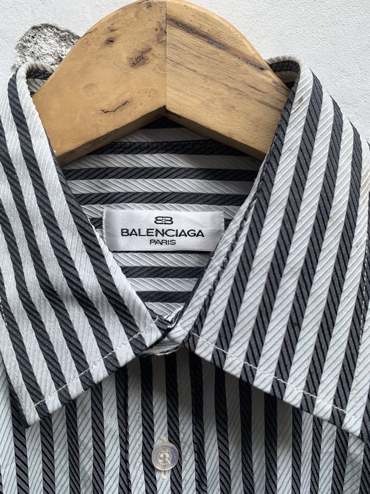 Balenciaga Vintage balenciaga striped button ups shirt Size US M / EU 48-50 / 2 - 7 Thumbnail