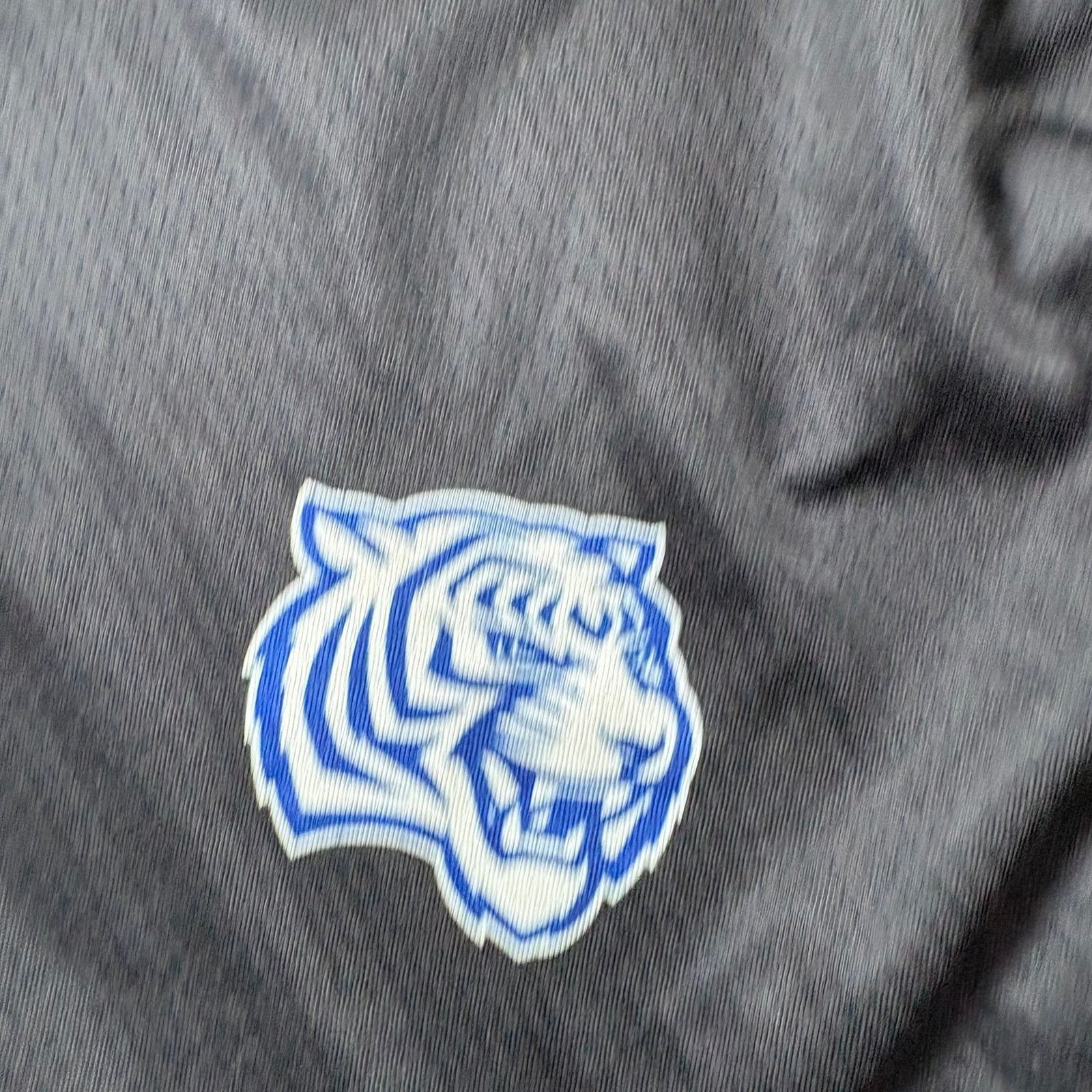 Under Armour Tsu tiger shorts Size US 32 / EU 48 - 3 Thumbnail