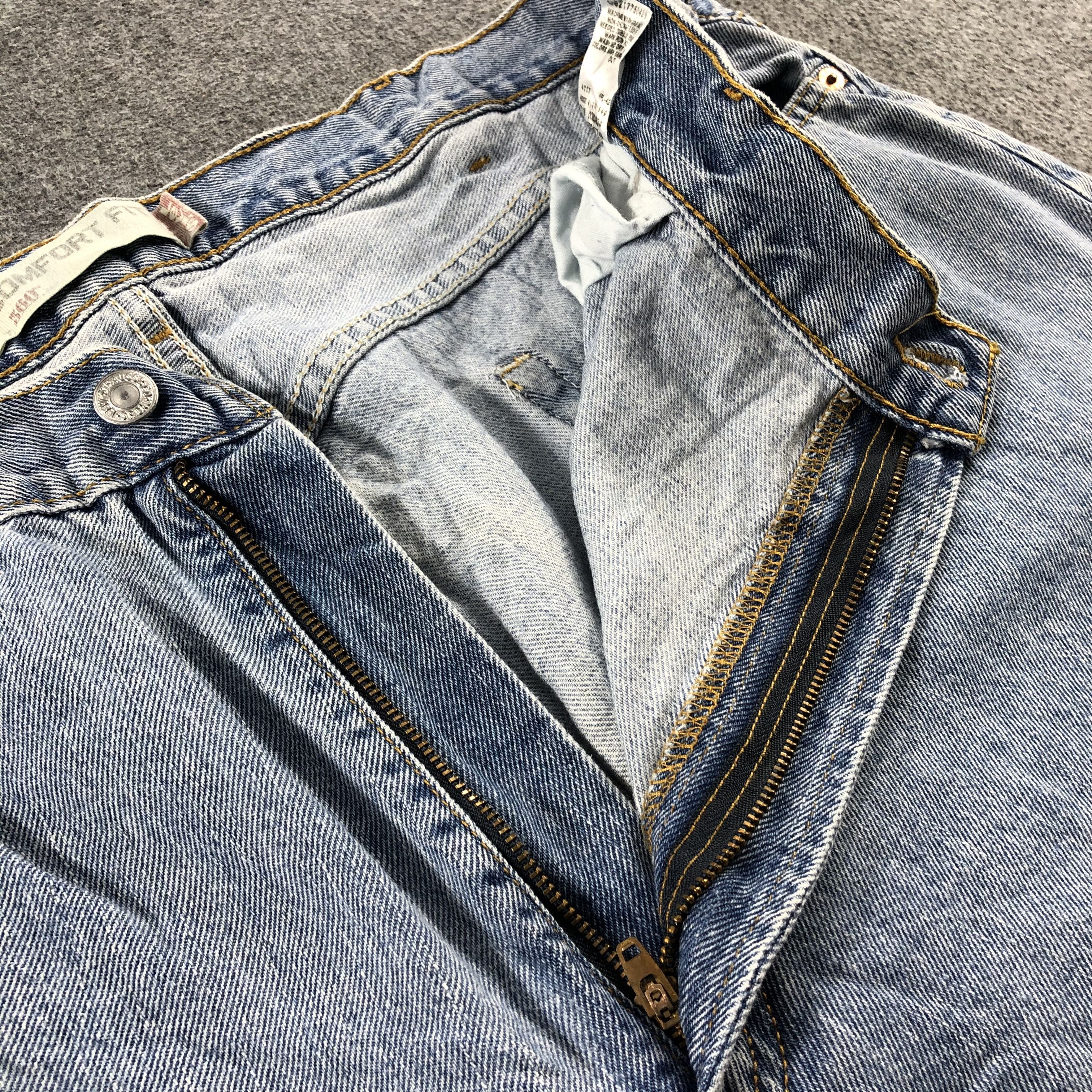 Levi's Vintage Blue Wash Levis 560 Jeans-J2369 Size US 41 - 9 Thumbnail