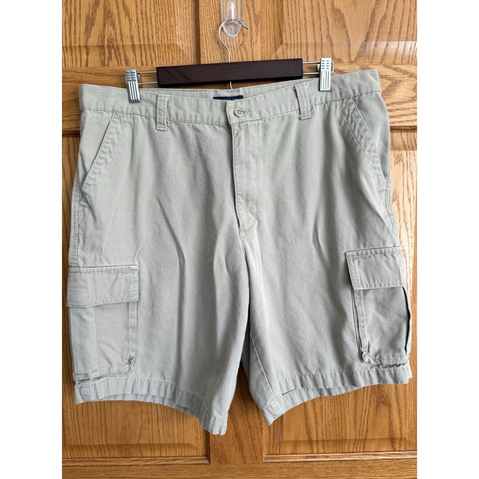 Dockers Dockers Shorts Mens 38 Beige Cargo Pockets Flat Front Relaxed Fit Hike Fish Size US 38 / EU 54 - 2 Thumbnail