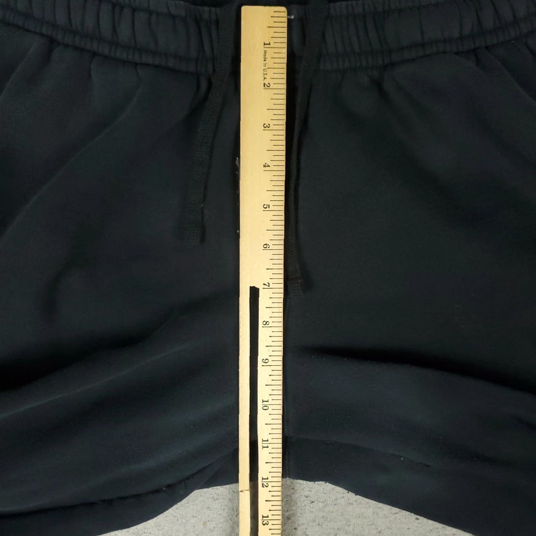 Nike Nike Mens Large Black Fleece Sweatpants Swoosh Joggers Pants/Activewear/Workout Size US 33 - 5 Thumbnail