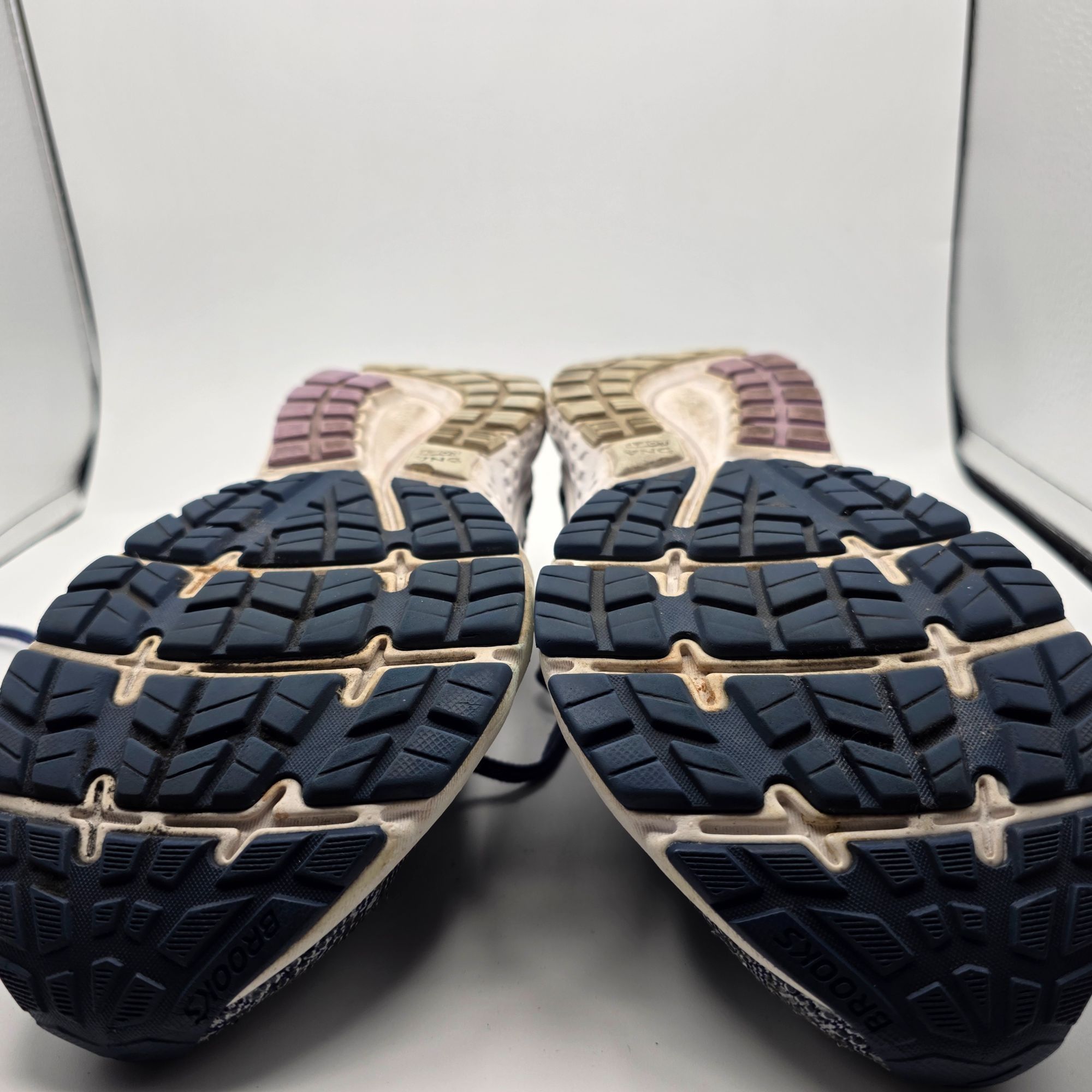 Brooks Brooks Ghost 11 Womens Size 9.5 Purple Athletic Shoes Runnin Size US 9.5 / IT 39.5 - 11 Thumbnail