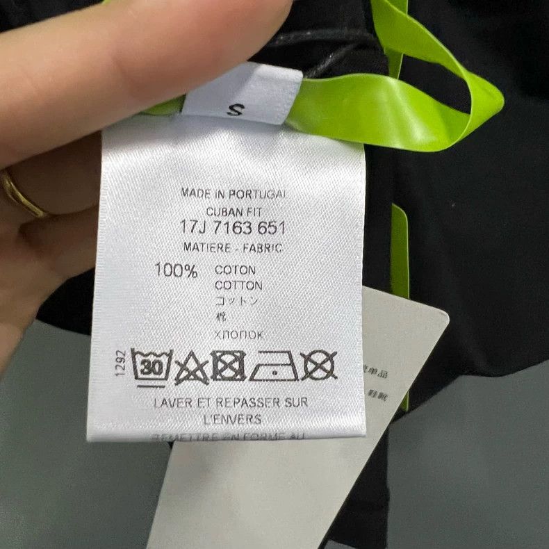 Givenchy Givenchy Black Letter Printed Short Sleeve S Size / 98 New Size US S / EU 44-46 / 1 - 4 Thumbnail