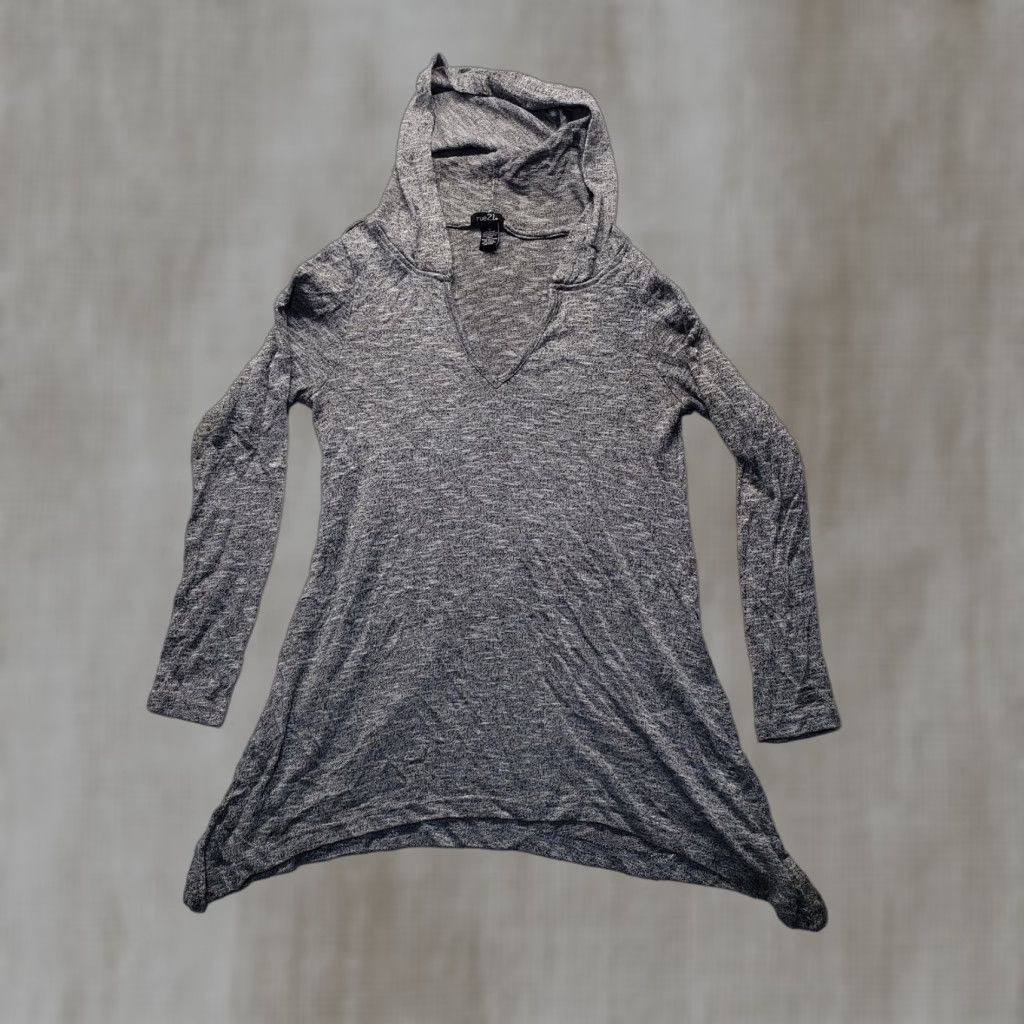 Vintage rue21 V Solid Gray Neck Long Sweater Long Sleeve Rayon Adult Women's M Medium Cardigan Size M / US 6-8 / IT 42-44 - 1 Thumbnail