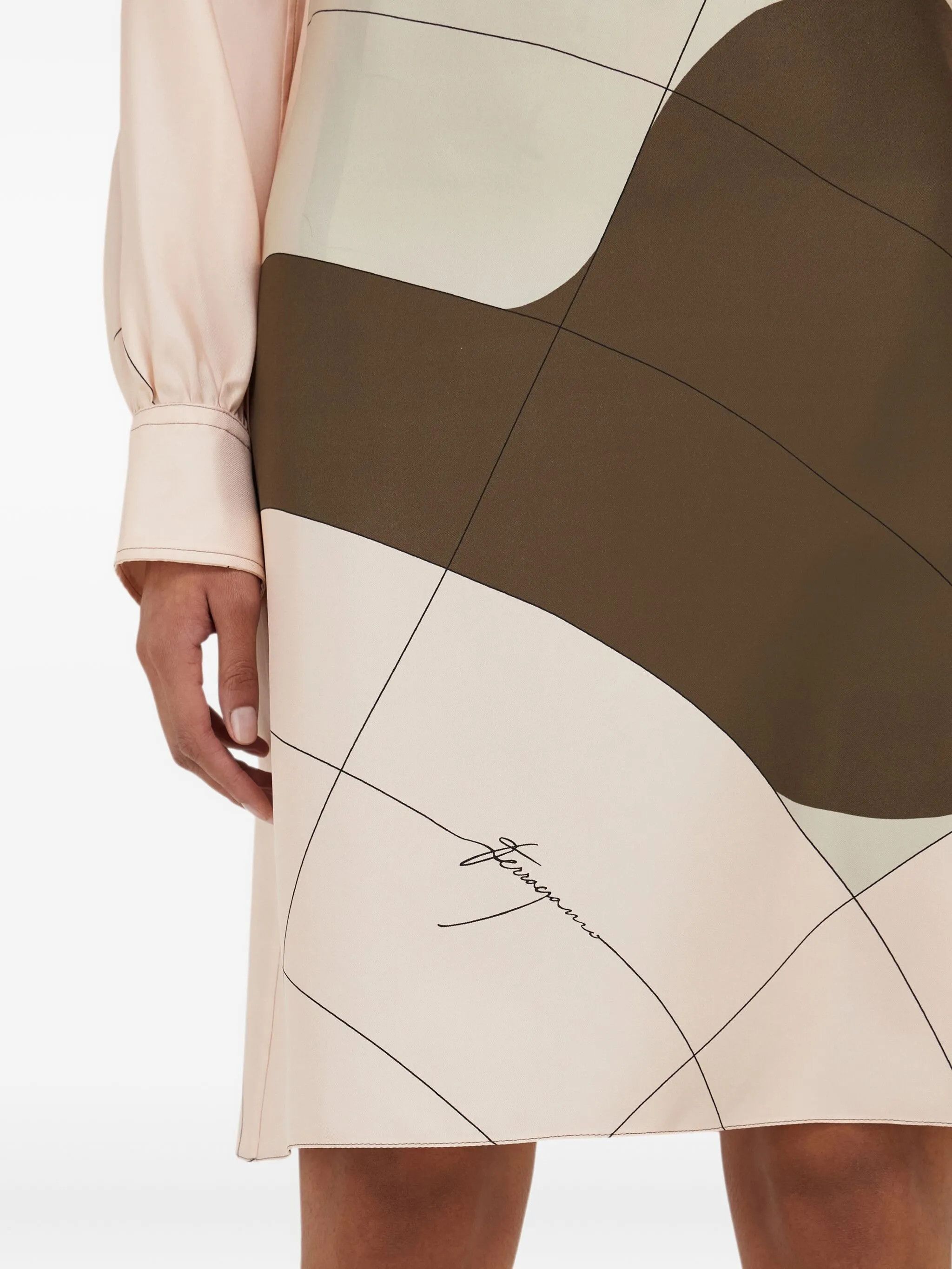 Salvatore Ferragamo o1s1rm0526 Printed Silk Midi Skirt in Light Pink/ Brown Size 25" / US 0 / IT 36 - 5 Thumbnail