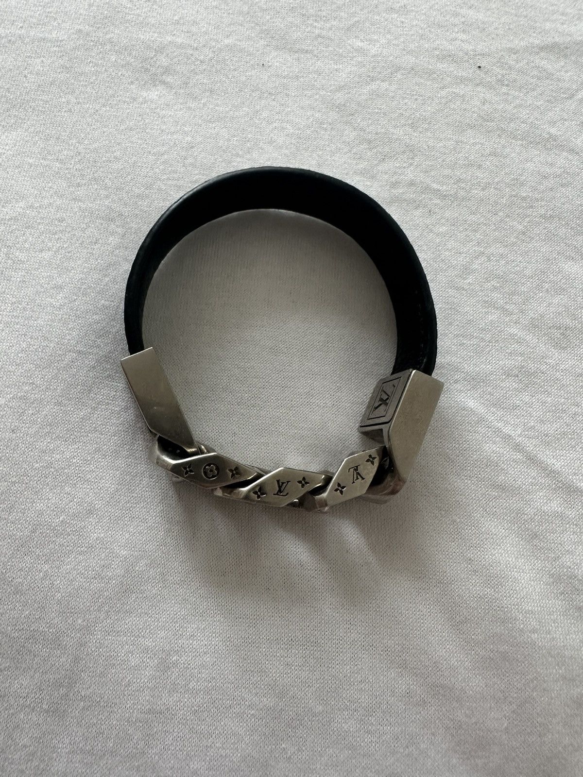 Louis Vuitton Louis Vuitton Men Bracelet Monogram Leather & Metal Spain Size ONE SIZE - 1 Thumbnail
