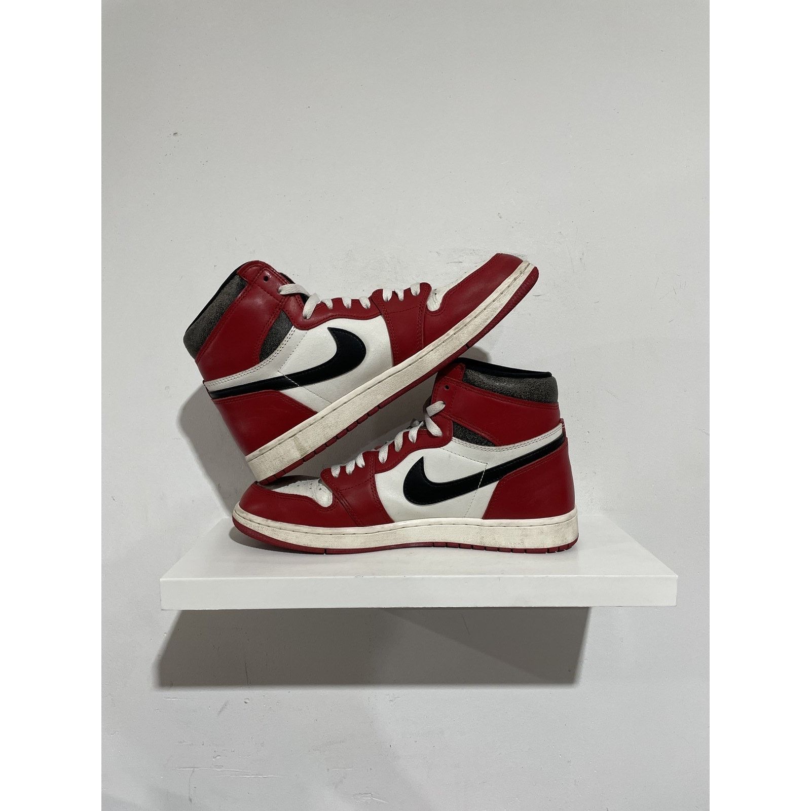 Jordan Brand JORDAN 1 RETRO HIGH OG CHICAGO LOST & FOUND SIZE 12 PREOWNED Size US 12 / EU 45 - 2 Thumbnail
