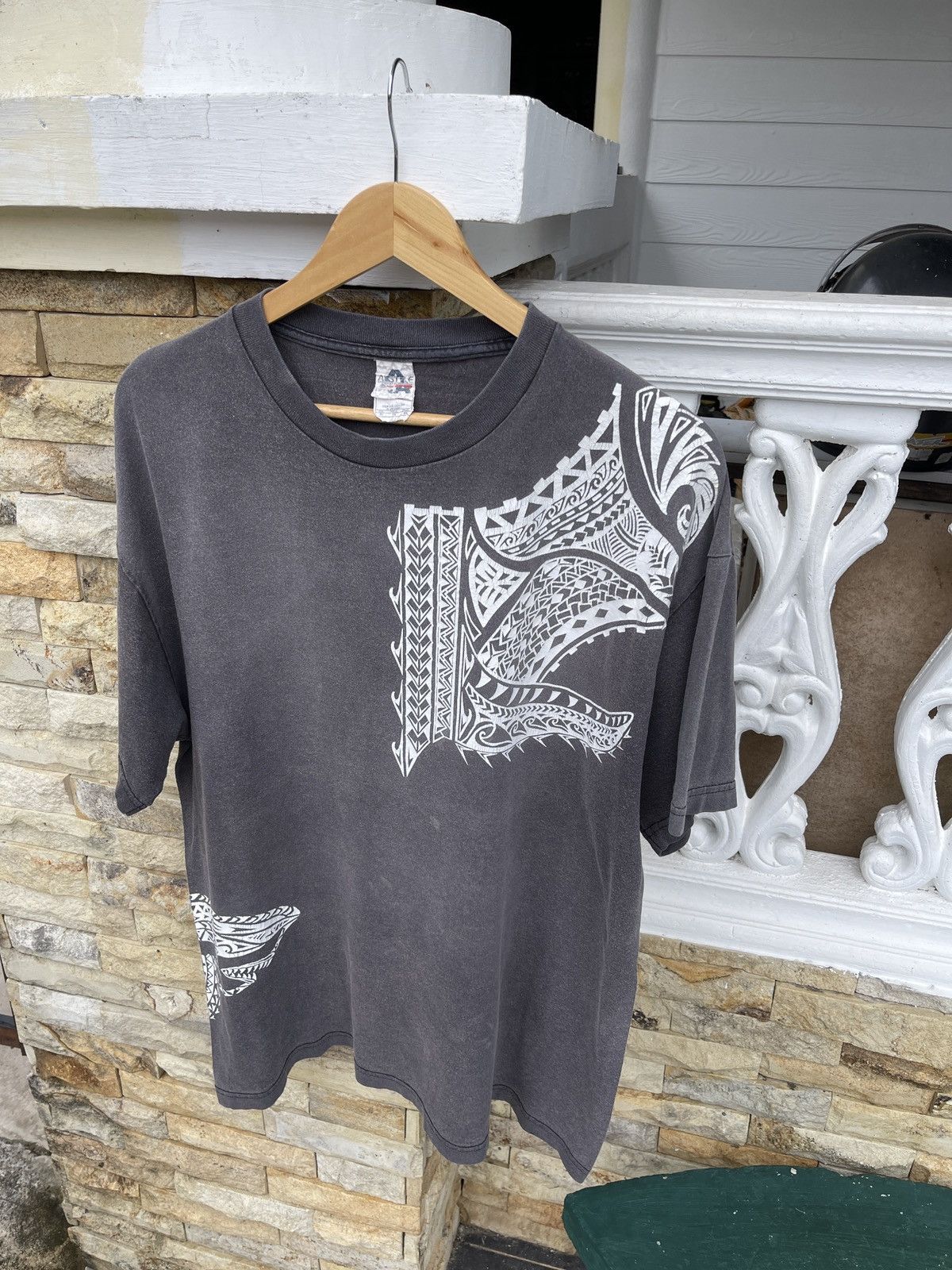 Tribal Streetwear LastDrop🔥Vtg90s Tribal Edge Clothing Sun Faded Shark T Shirt Size US XL / EU 56 / 4 - 4 Thumbnail