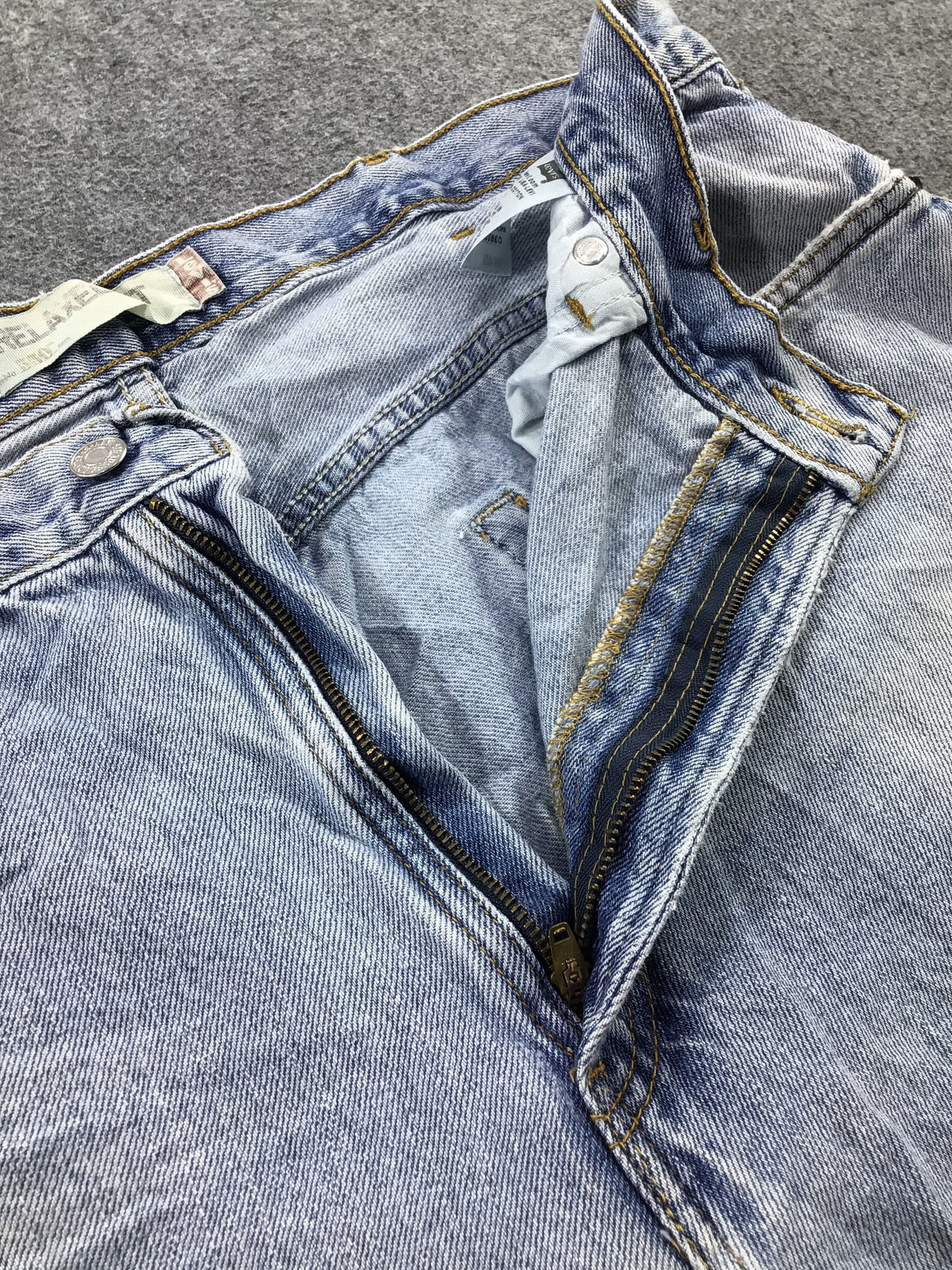 Levi's Vintage Levi's 550 Jeans Light Wash Denim KJ242 Size US 38 / EU 54 - 8 Thumbnail