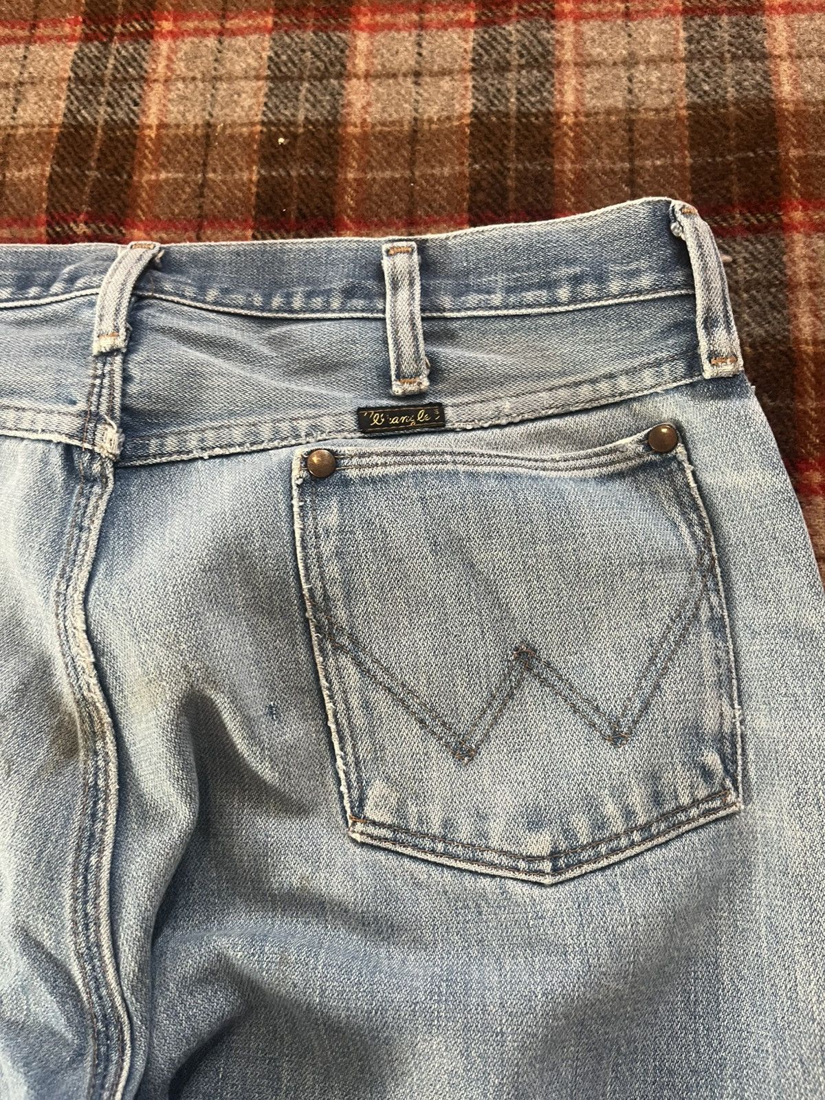 Wrangler Vintage 80’s made in USA Wrangler Boot Thrashed denim Jeans Size US 35 - 13 Thumbnail