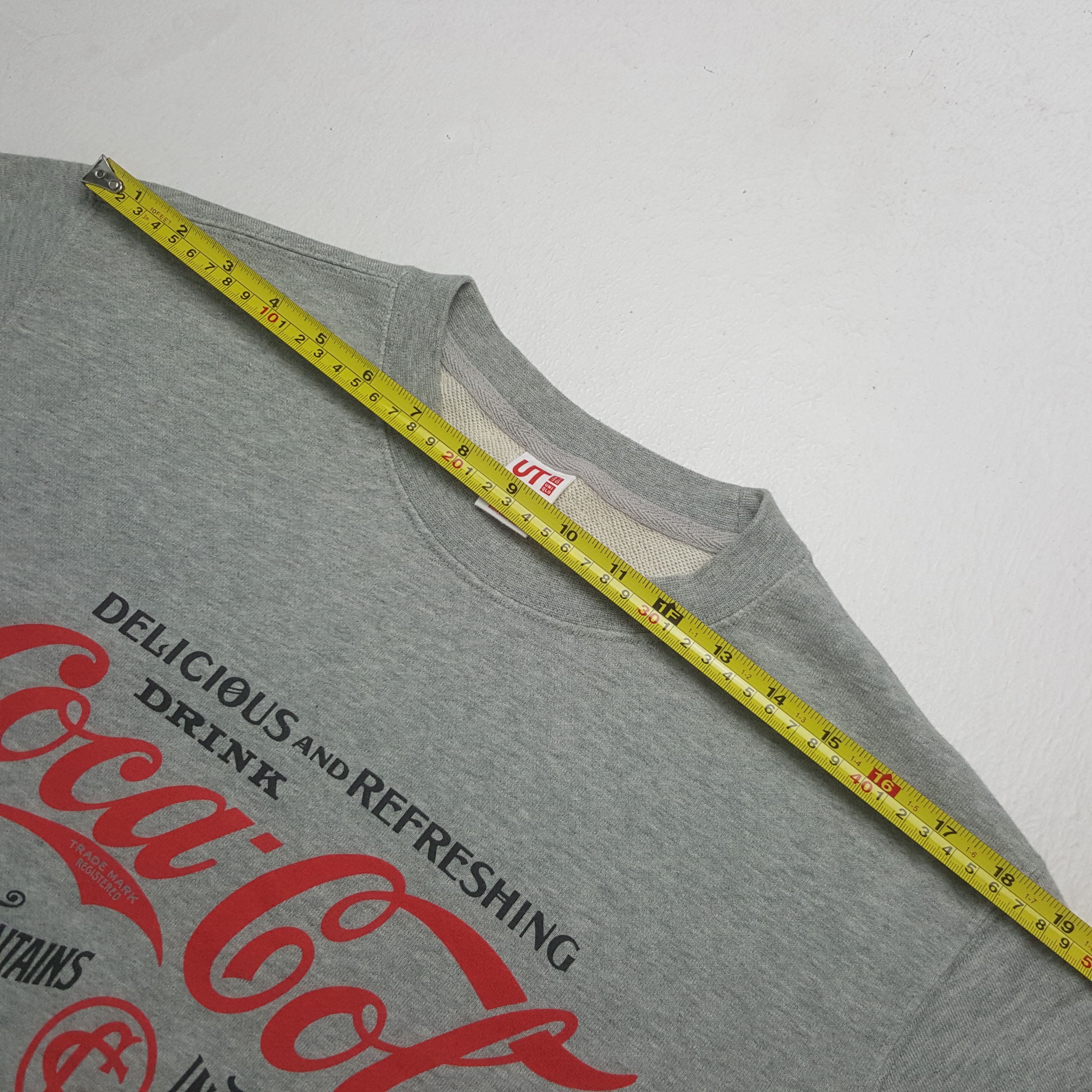 Coca Cola Vintage Coca Cola x Uniqlo Sweatshirt Size US M / EU 48-50 / 2 - 5 Thumbnail