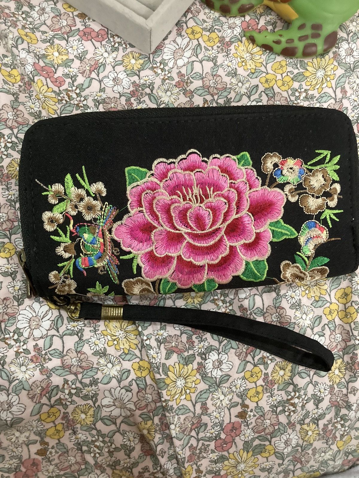 Other Floral embroidered wallet Size ONE SIZE - 1 Thumbnail