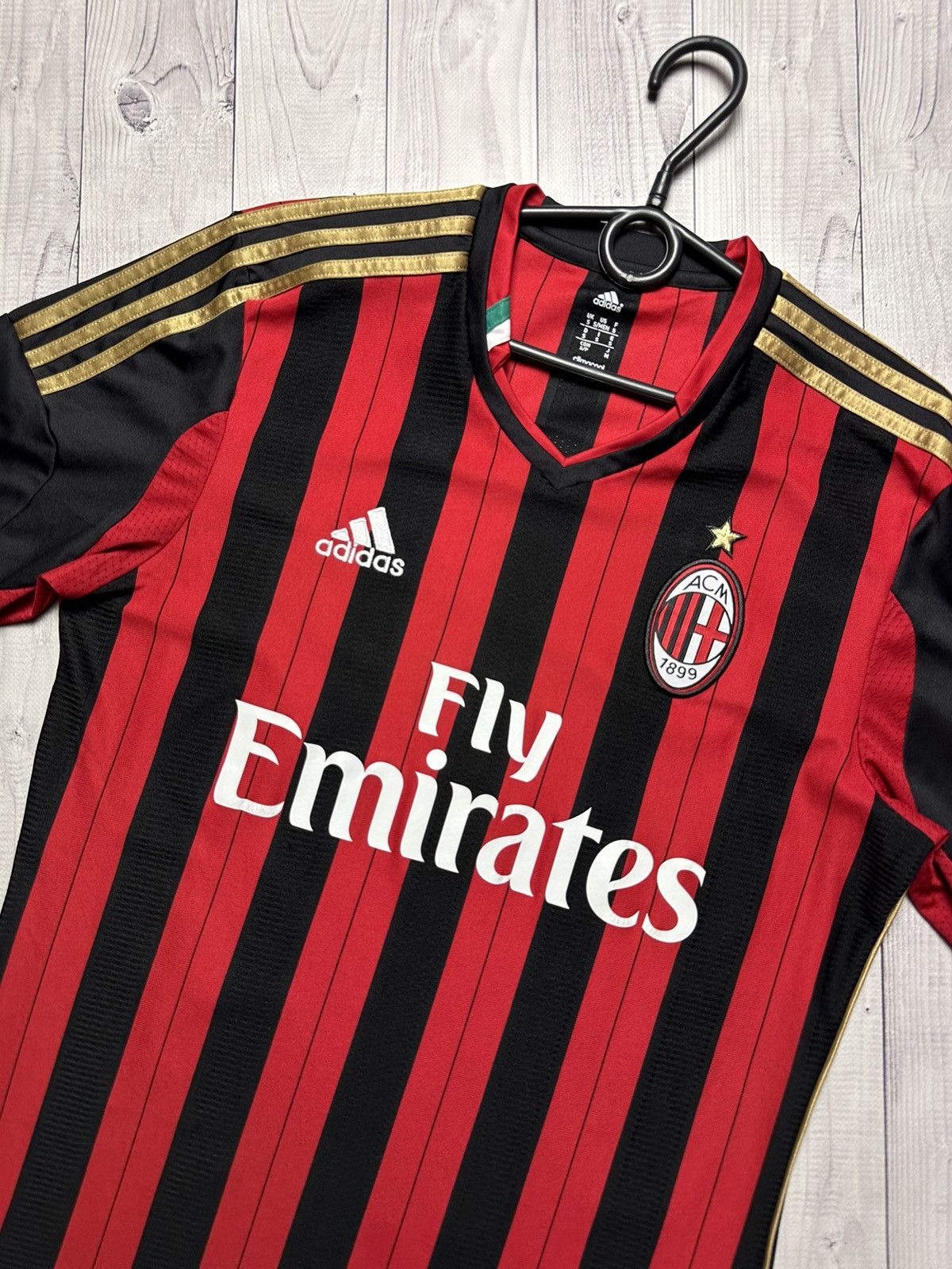 Adidas × Vintage Vintage adidas AC Milan soccer jersey size S gold stripes Size US S / EU 44-46 / 1 - 2 Thumbnail