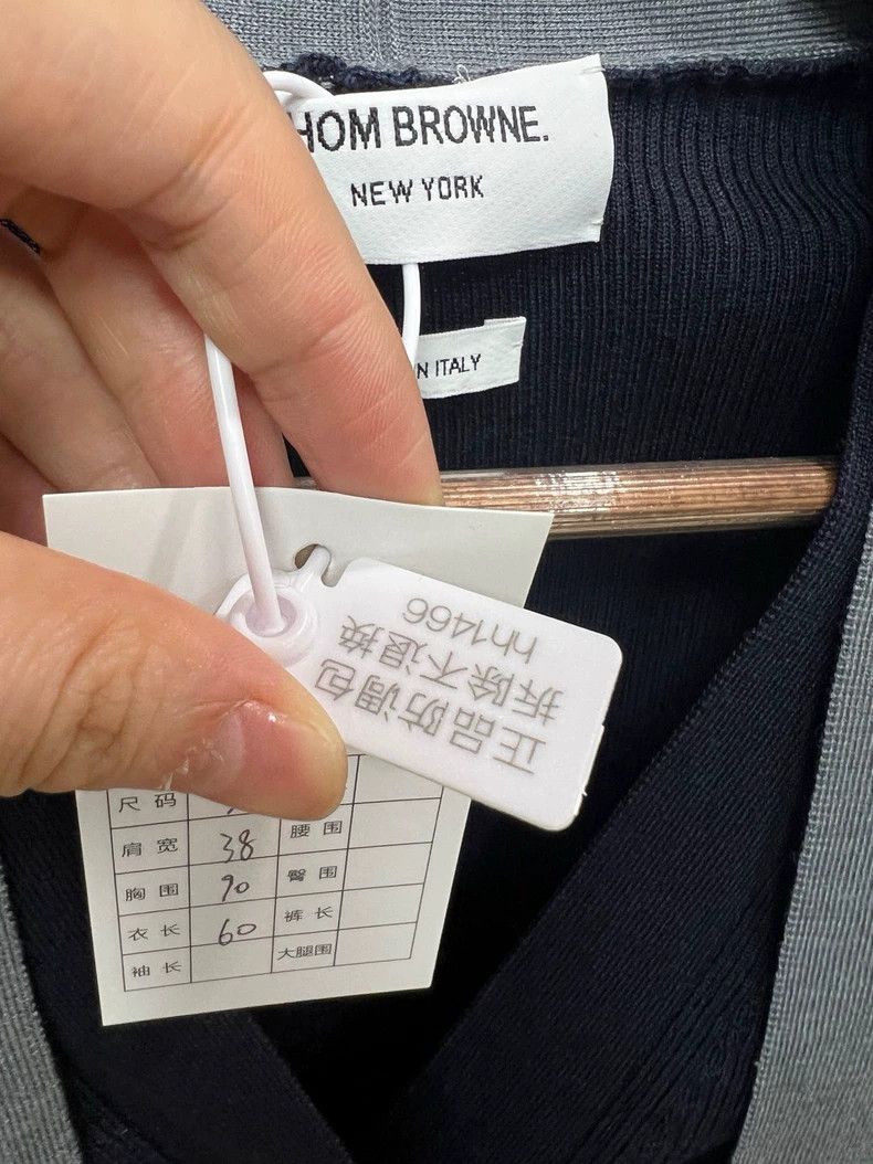 Thom Browne Thom Browne size38 Color-striped tie, cardigan Size US XXS / EU 40 - 6 Thumbnail