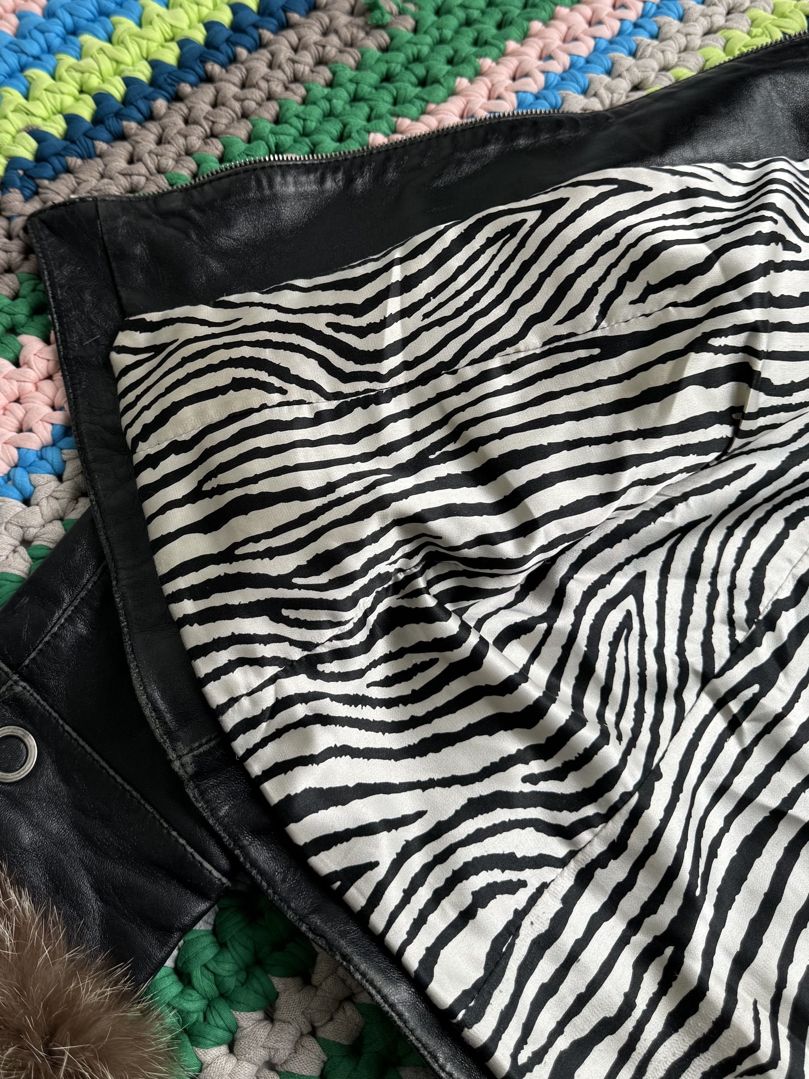 Vintage Vintage Leather Cropped Jacket With Real Fur (D15)(D10) Size L / US 10 / IT 46 - 19 Thumbnail