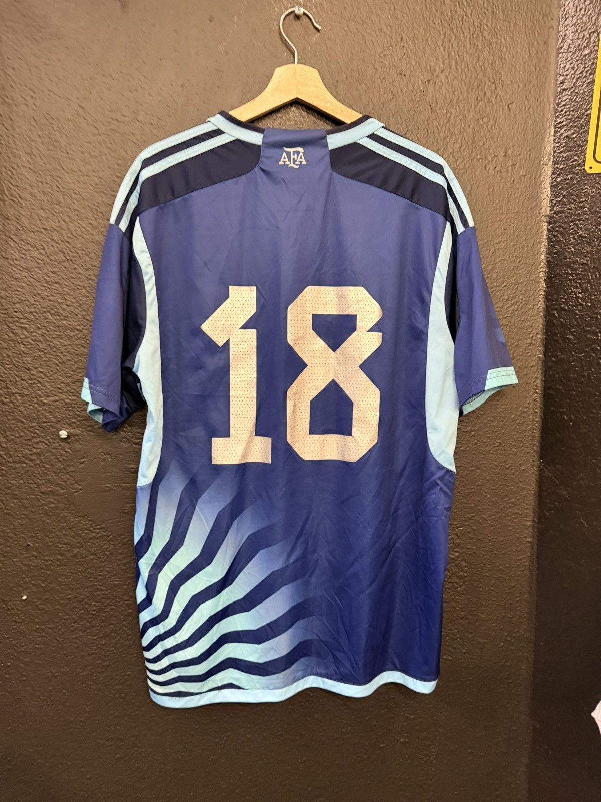 Adidas Adidas 23/24 Argentina #18 jersey Size US XXL / EU 58 / 5 - 2 Thumbnail