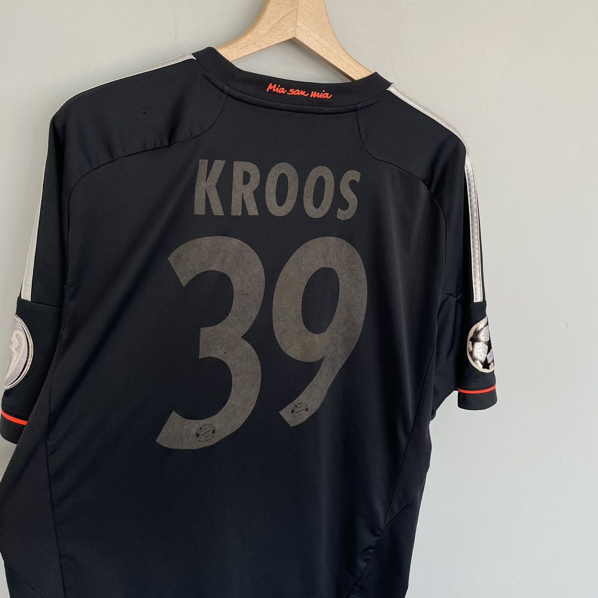 Adidas × Vintage 2012 Bayern Munich Away Jersey Kroos #39 Size US XL / EU 56 / 4 - 7 Thumbnail
