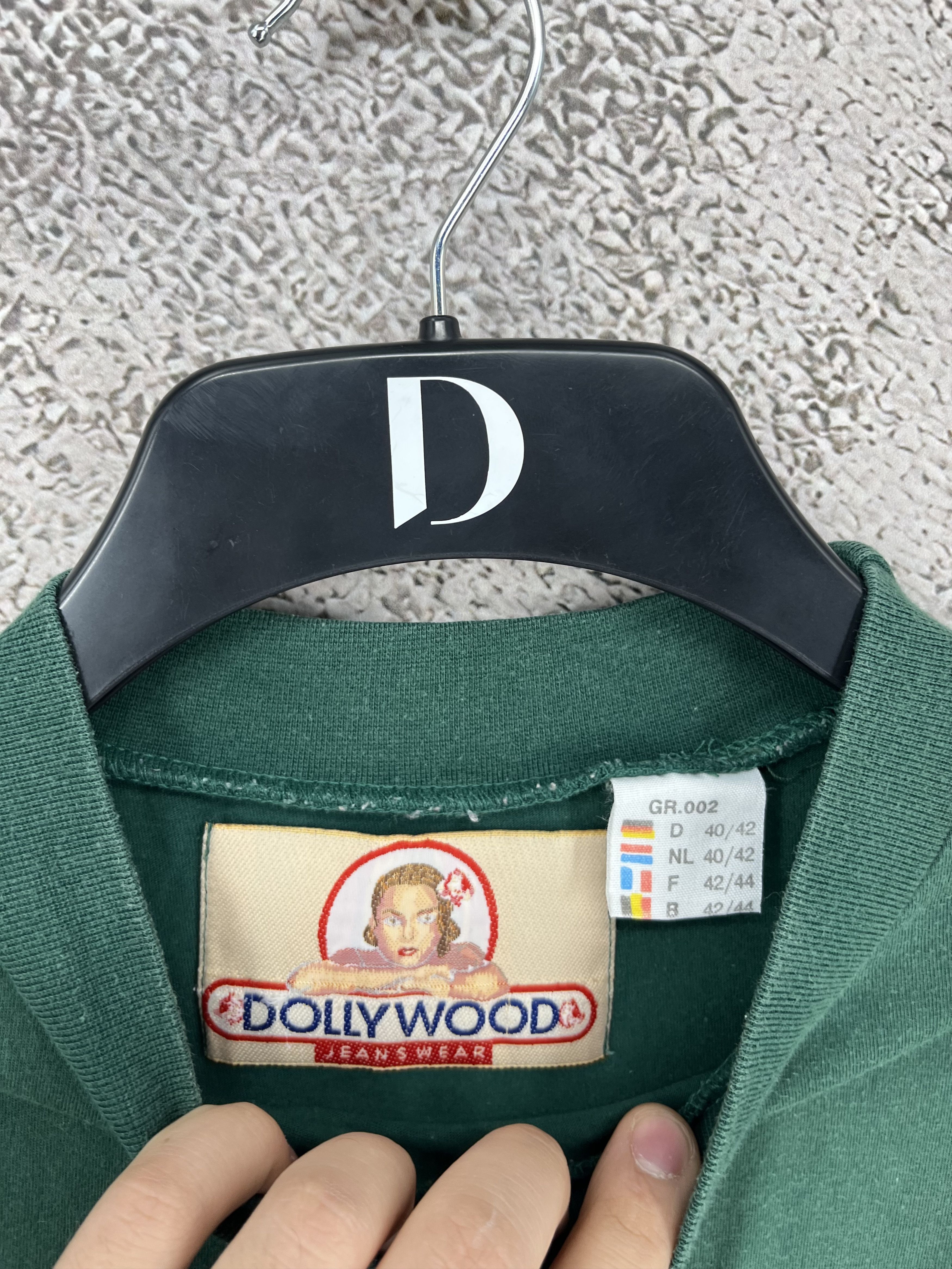 Vintage Vintage RARE 90S Dolly Wood Green Logo Tee Size US L / EU 52-54 / 3 - 6 Thumbnail