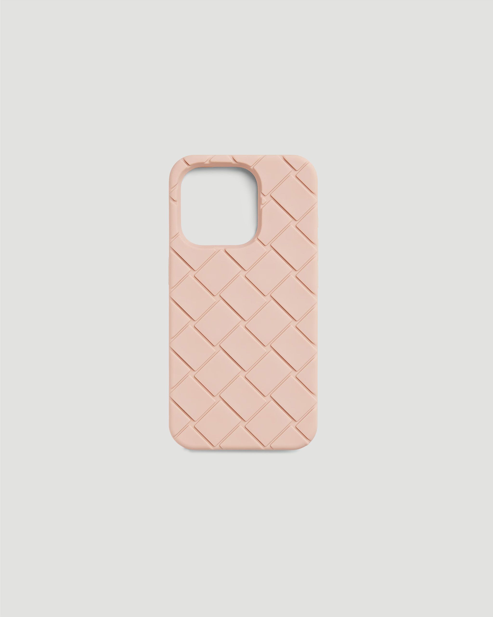 o1w1db10925 Size: OS / Iphone 15 Pro Case in Cameo