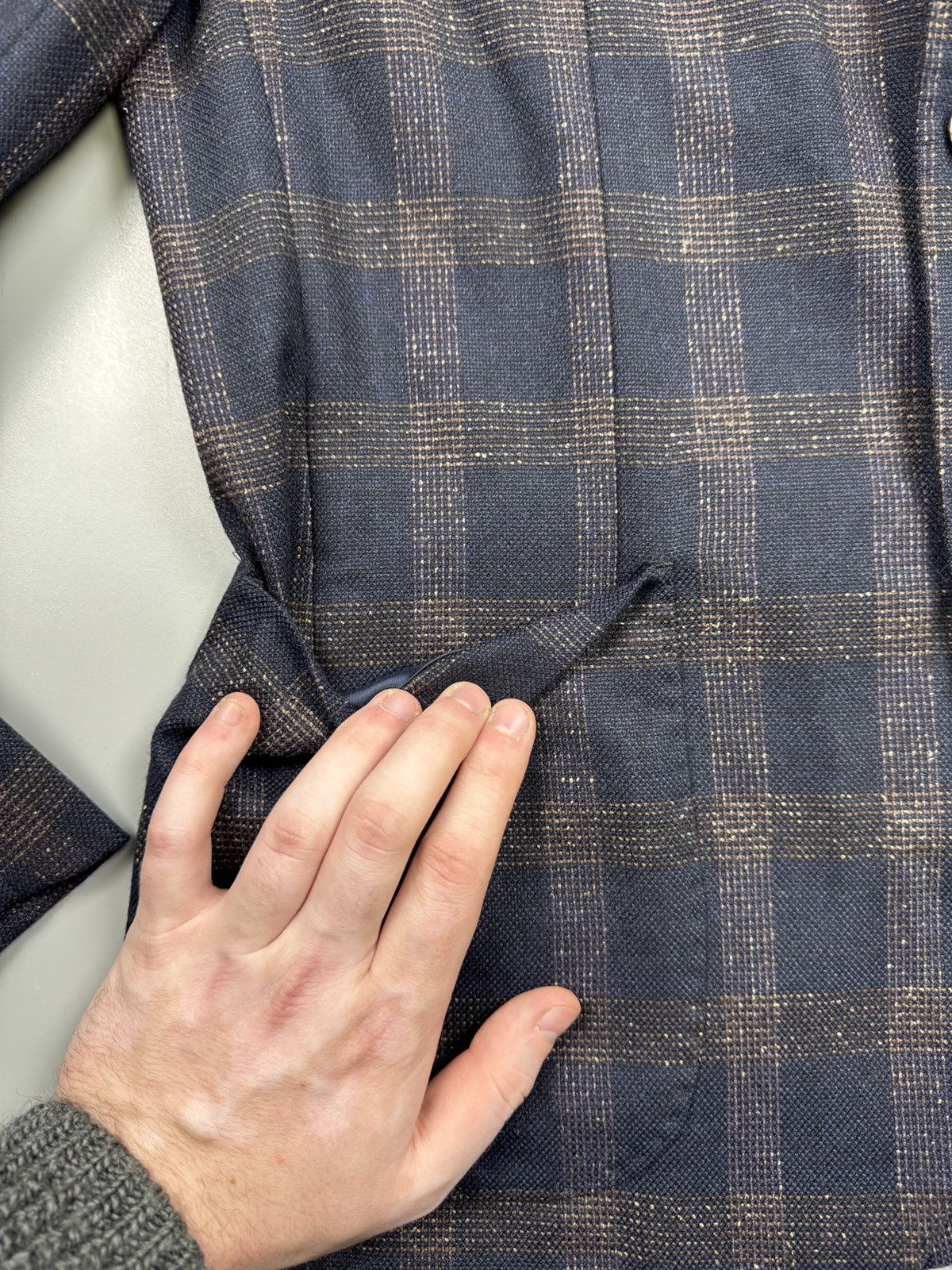 Paoloni Paoloni Wool Silk Blend Two Button Checkered Blazer (Y1255) Size 38R - 5 Thumbnail